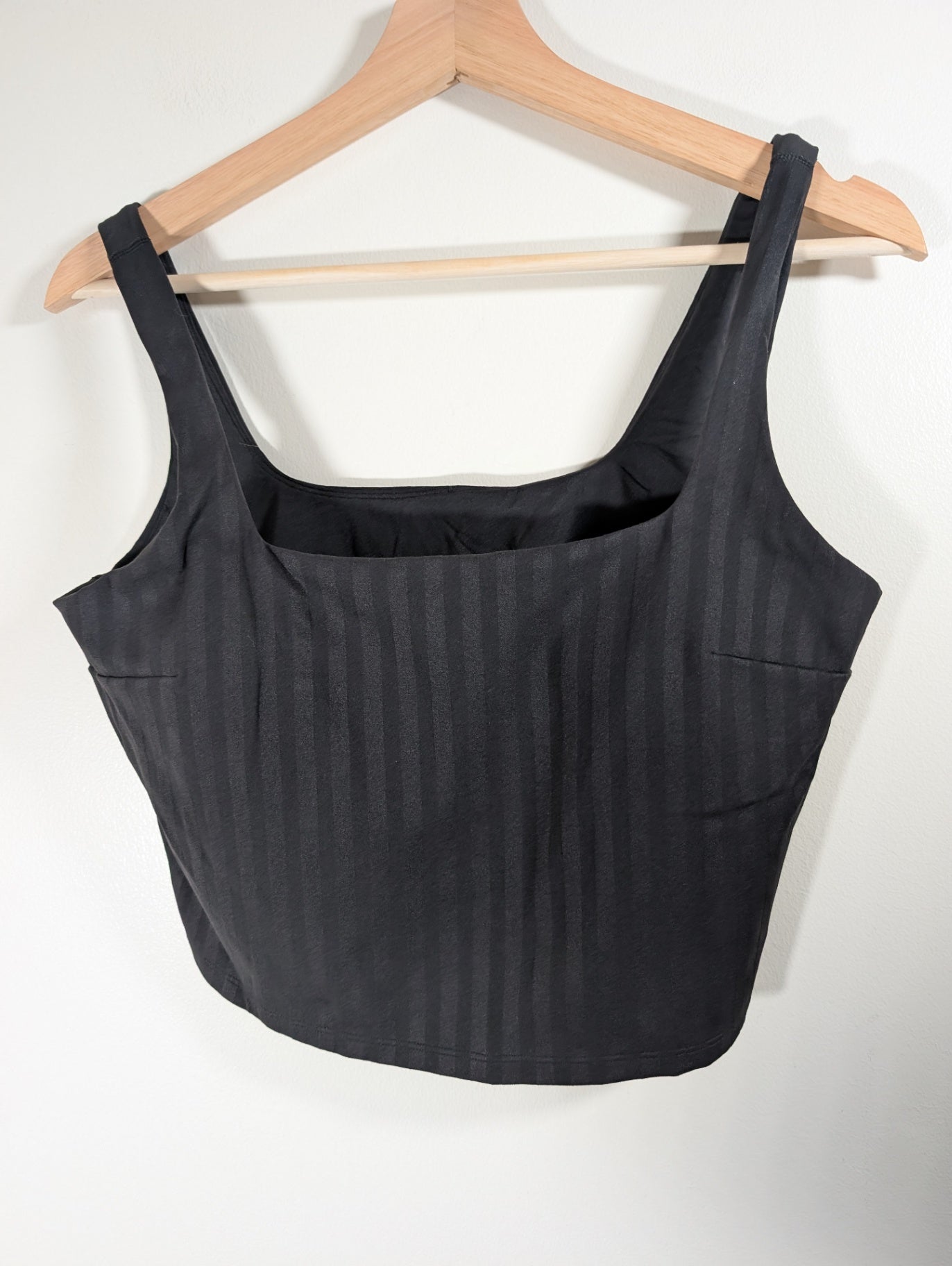 Lululemon wunder under cropped tank - SZ 12