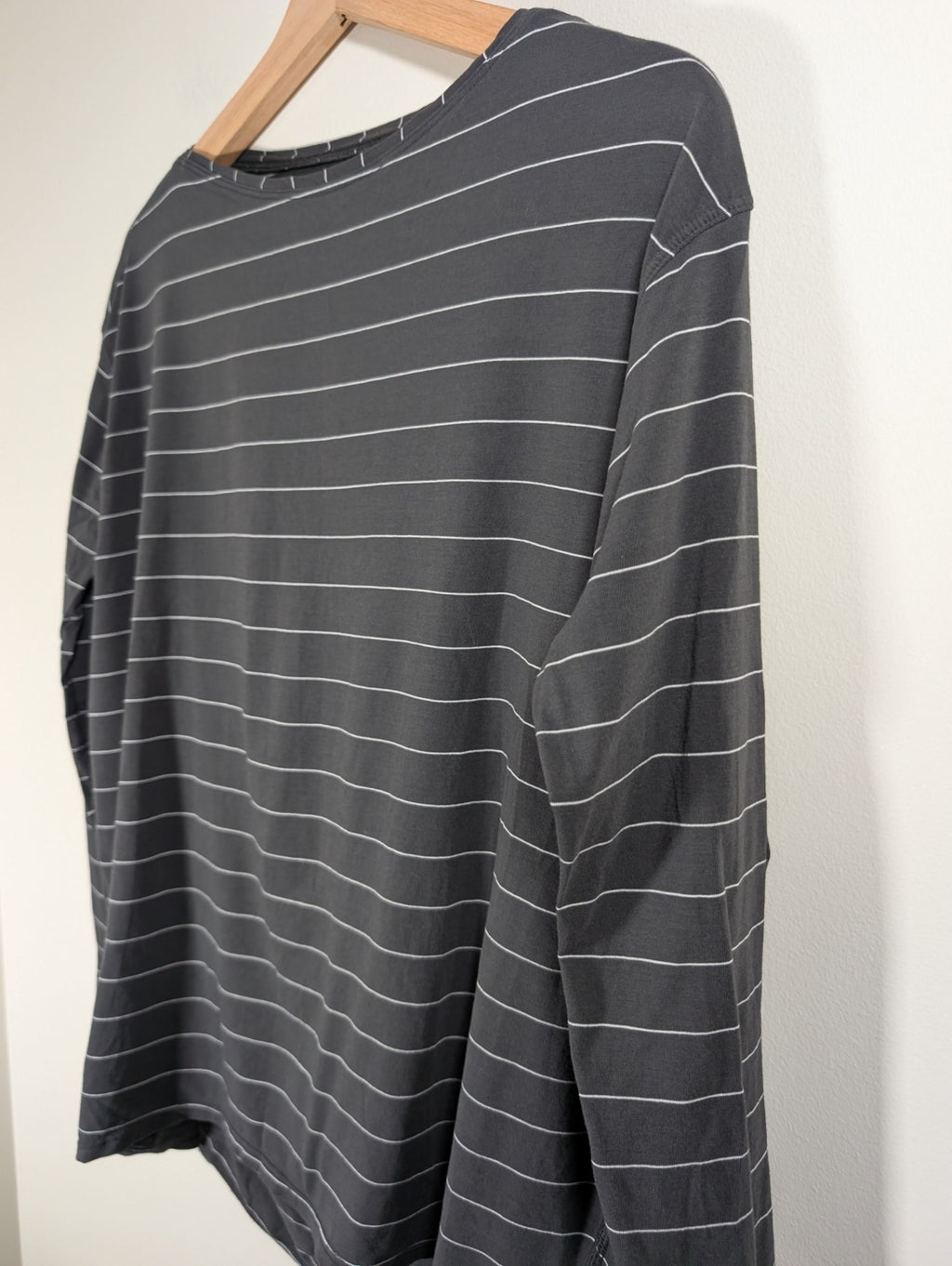 Lululemon back in action long-sleeve - appears medium