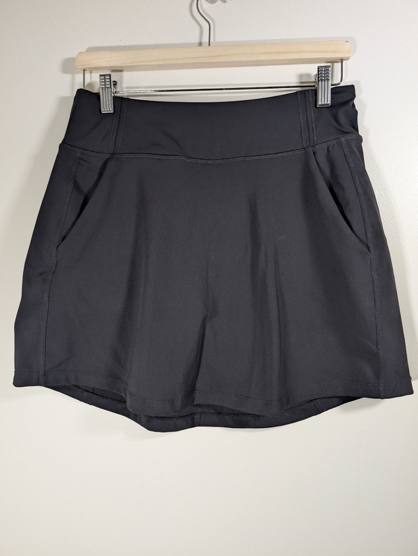 Lolë black skort- Small