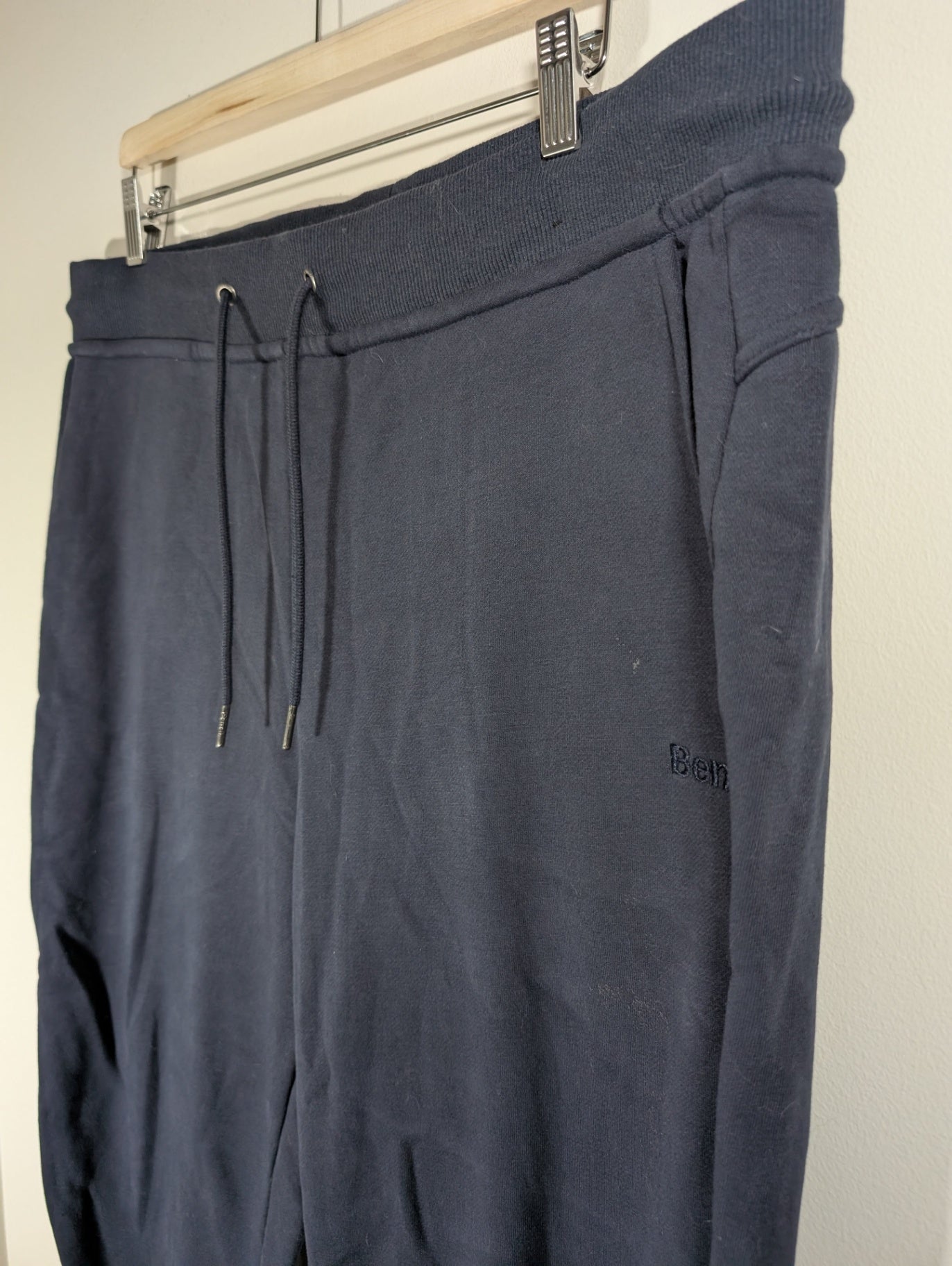Bench. sweatpants - Men's XL