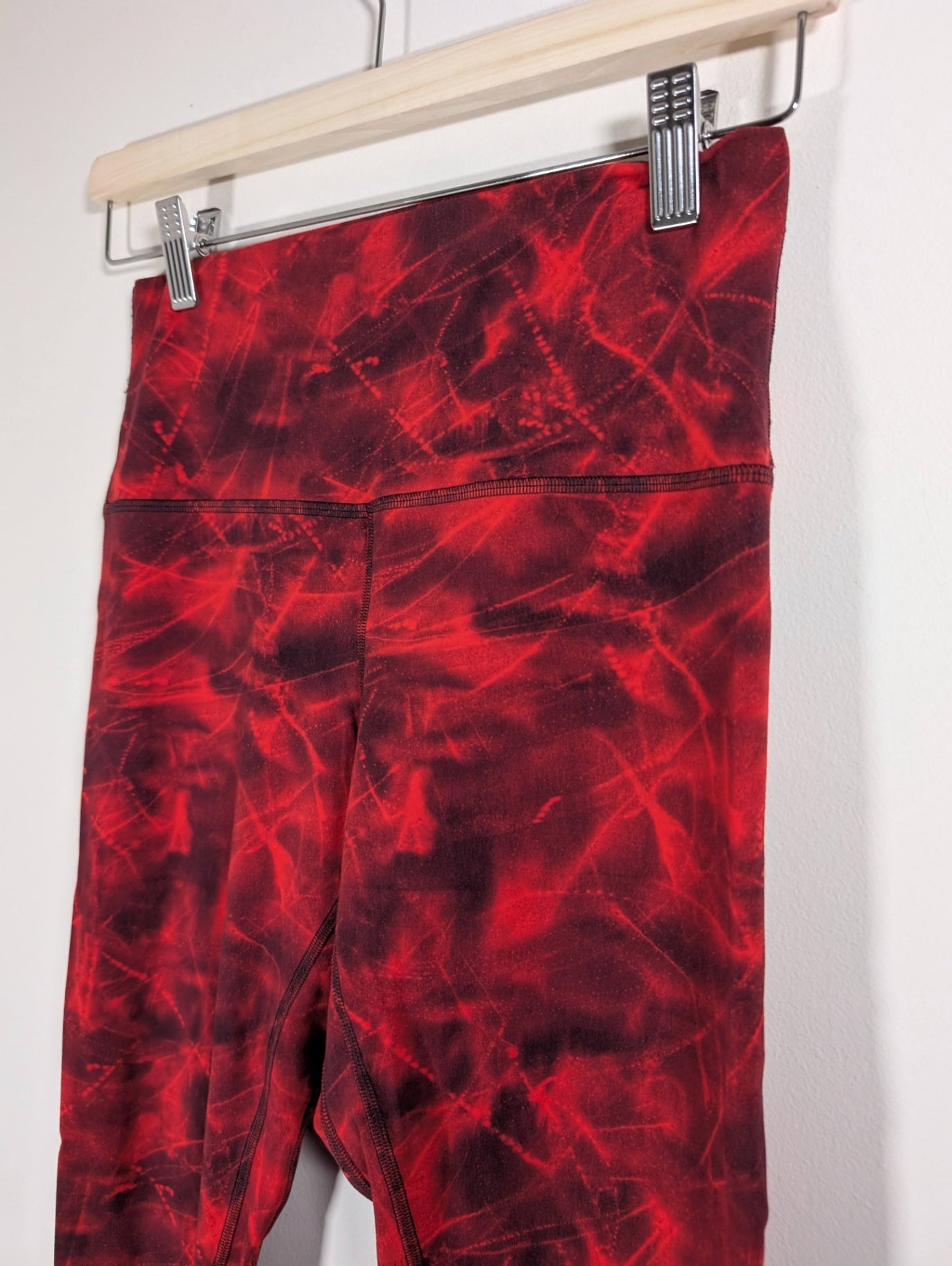 Lululemon Team Canada leggings - SZ 8