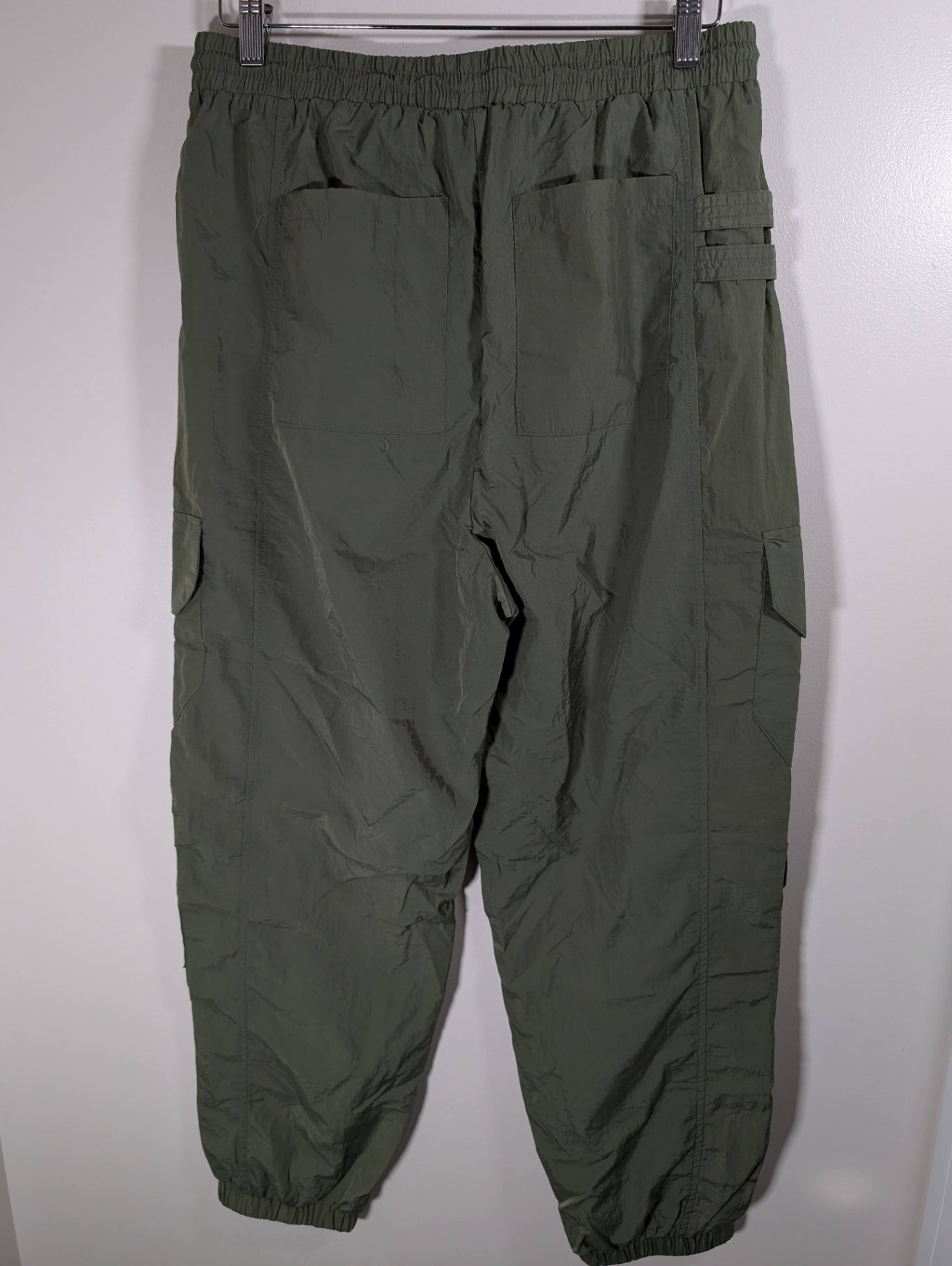 Refuge green cargo joggers - Medium