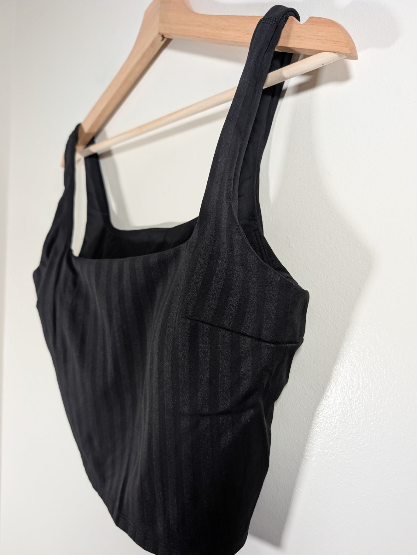 Lululemon wunder under cropped tank - SZ 12