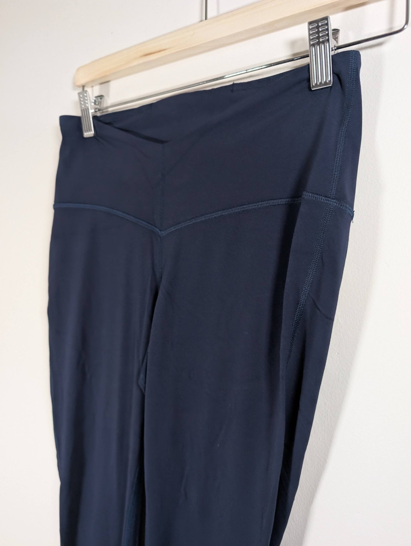 Lululemon navy flare leggings - SZ 8