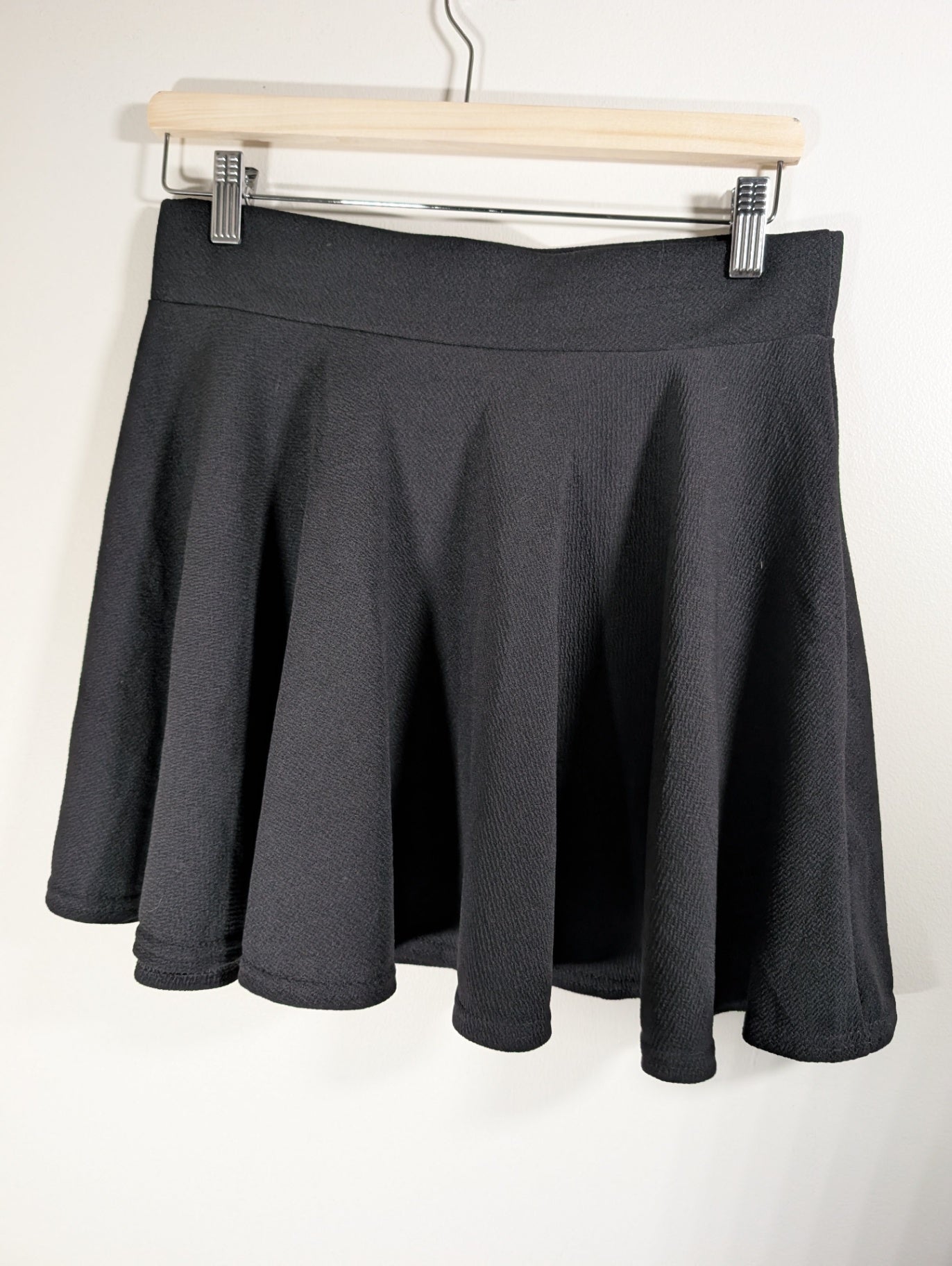Urban Coco black skirt- Large