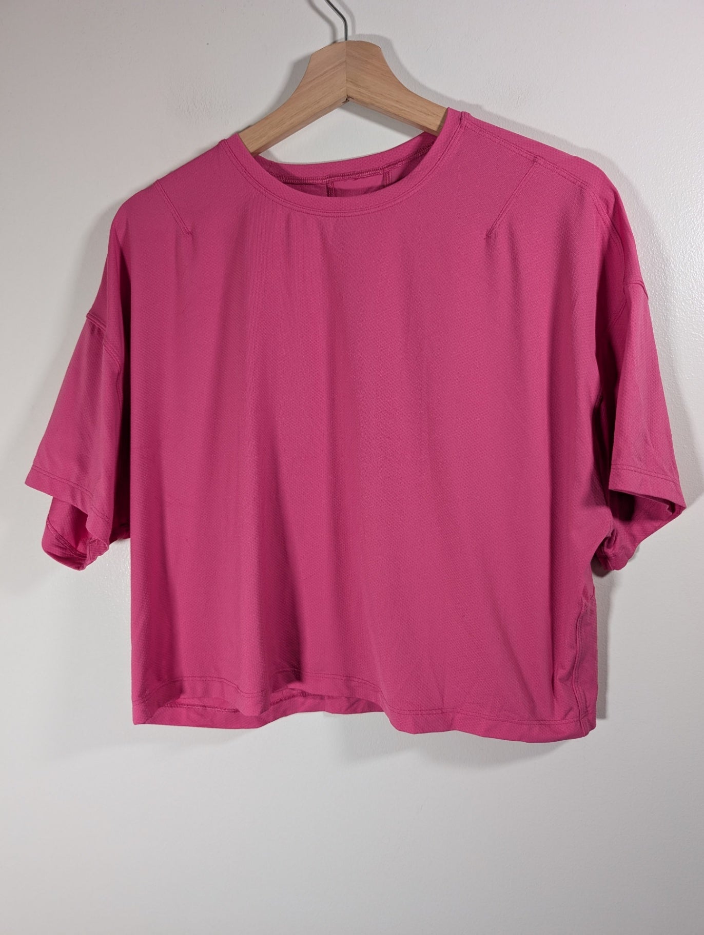 Lululemon pink tee - appears small