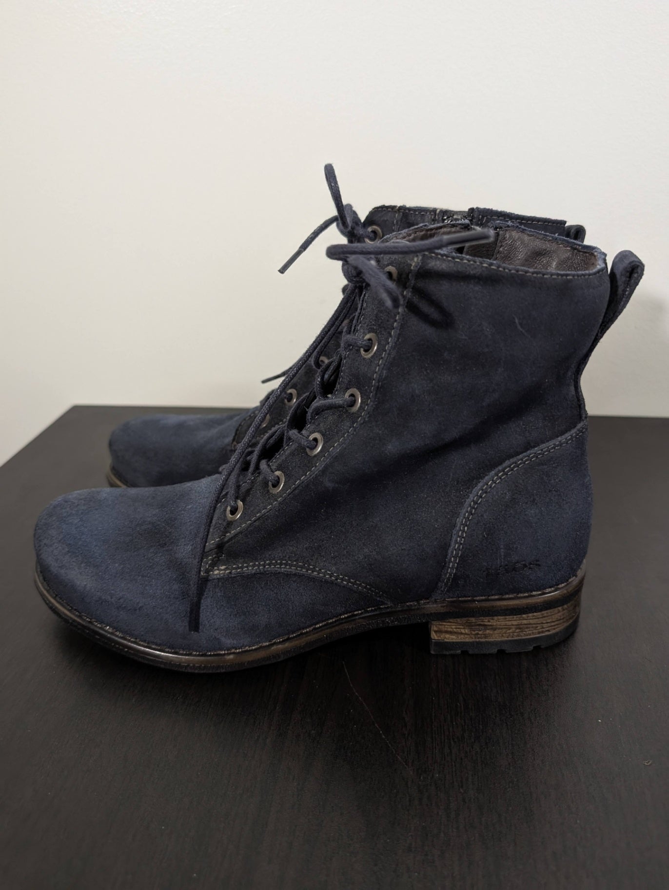 taos blue boots - SZ 8.5