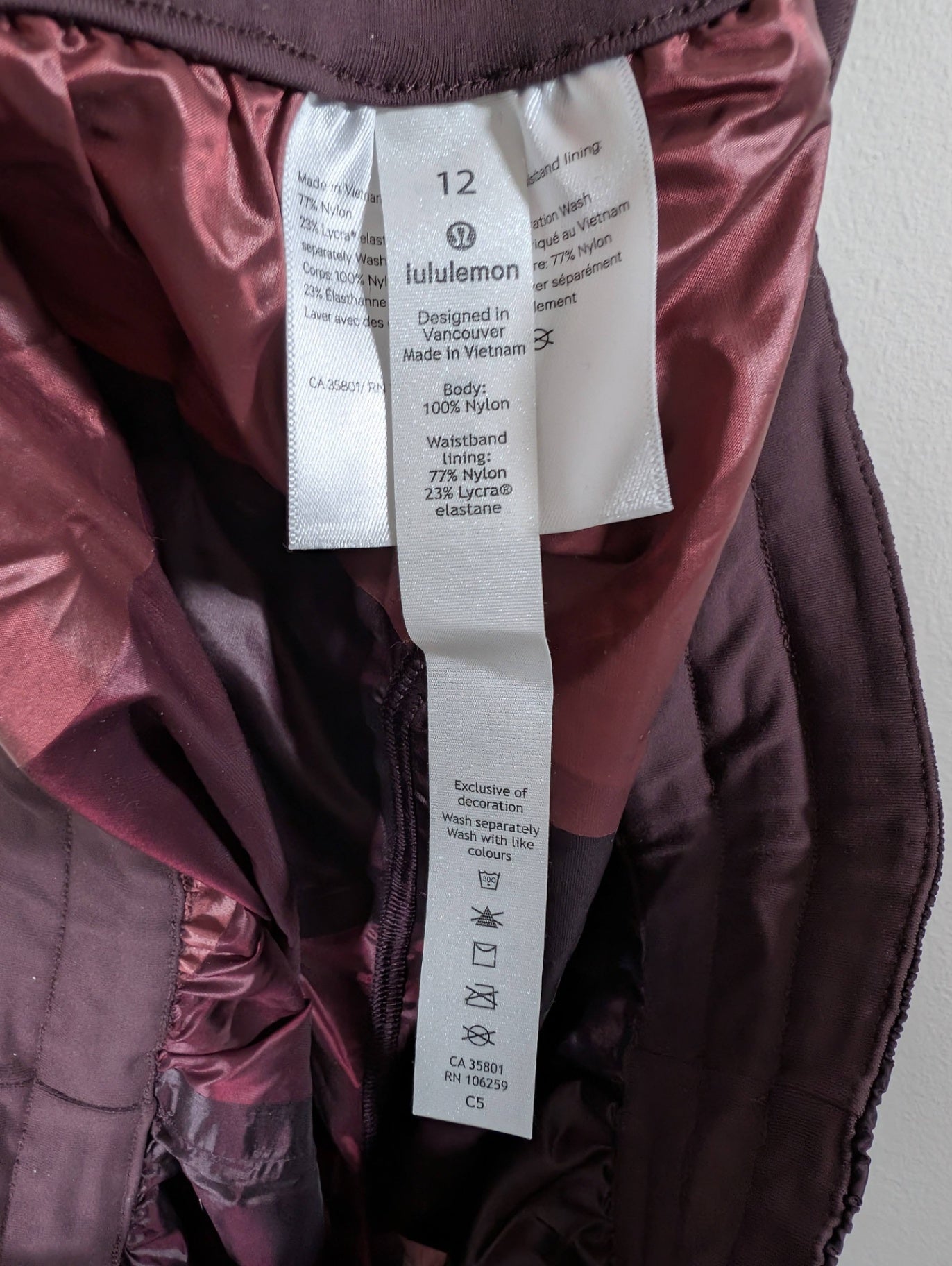 Lululemon patch game short - SZ 12