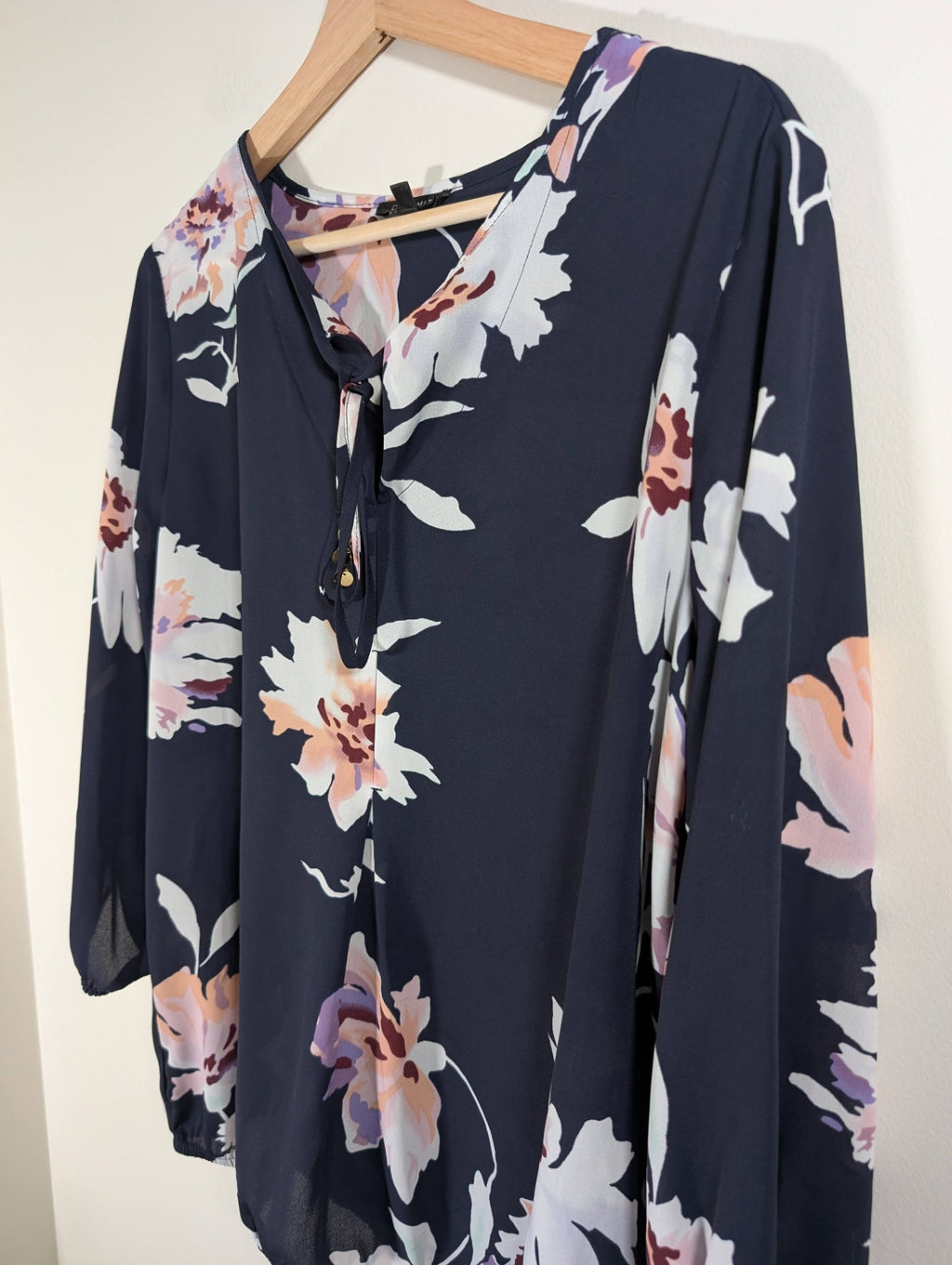Dynamite black floral blouse- Large