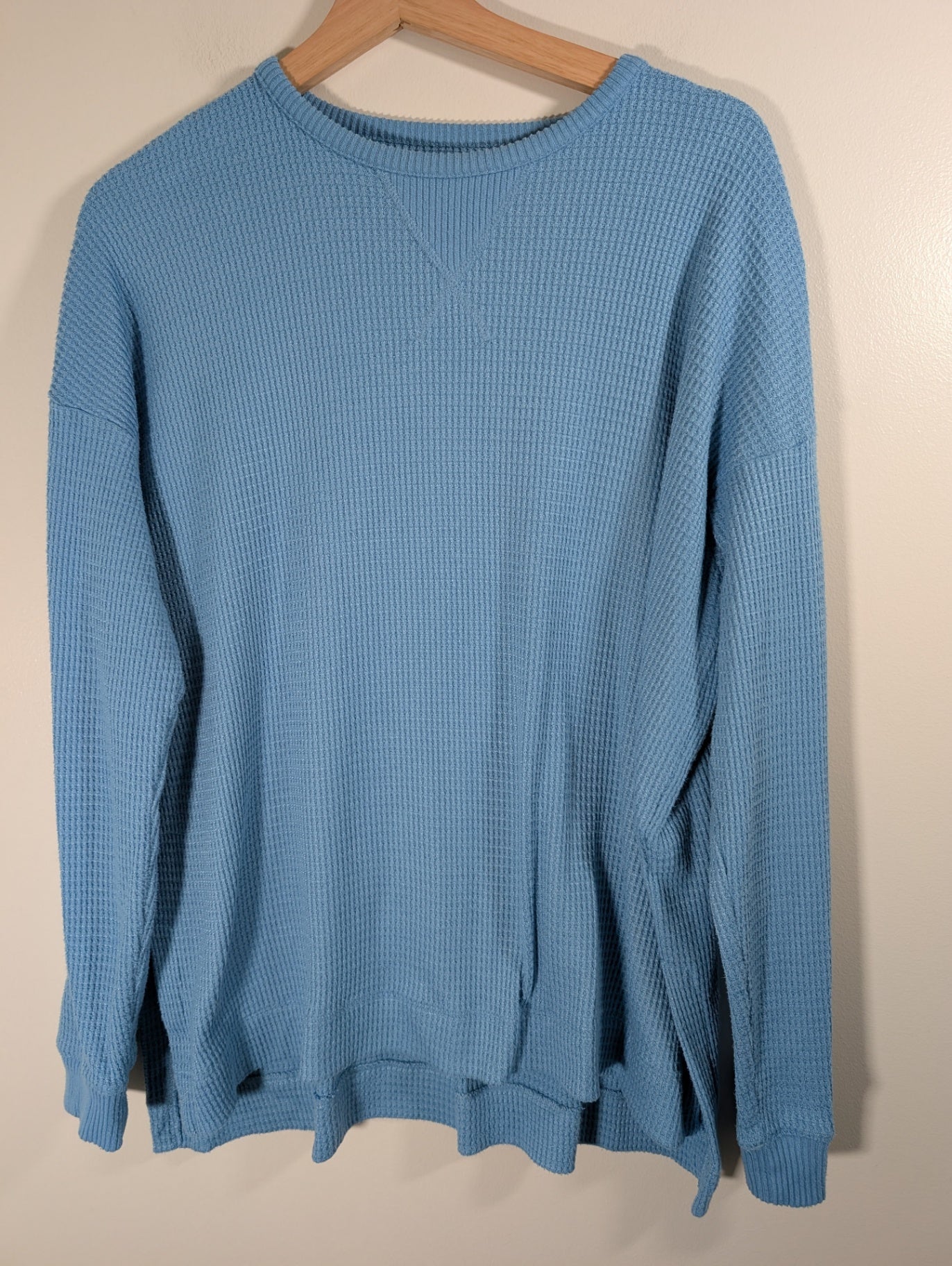 American Eagle waffle crewneck - Medium