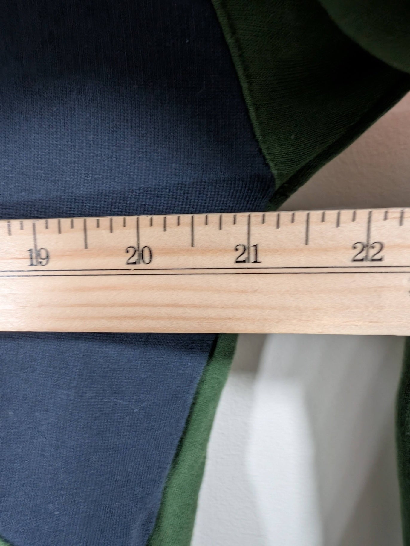 The Roadster Life Co. green sweater - Medium
