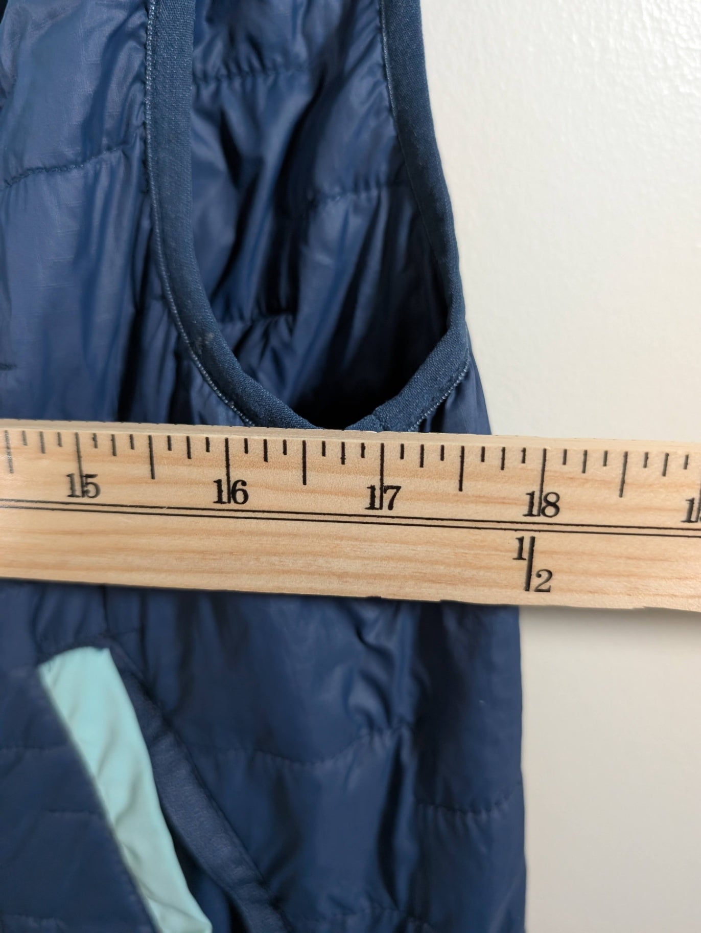 Helly Hansen blue puffer vest- Large
