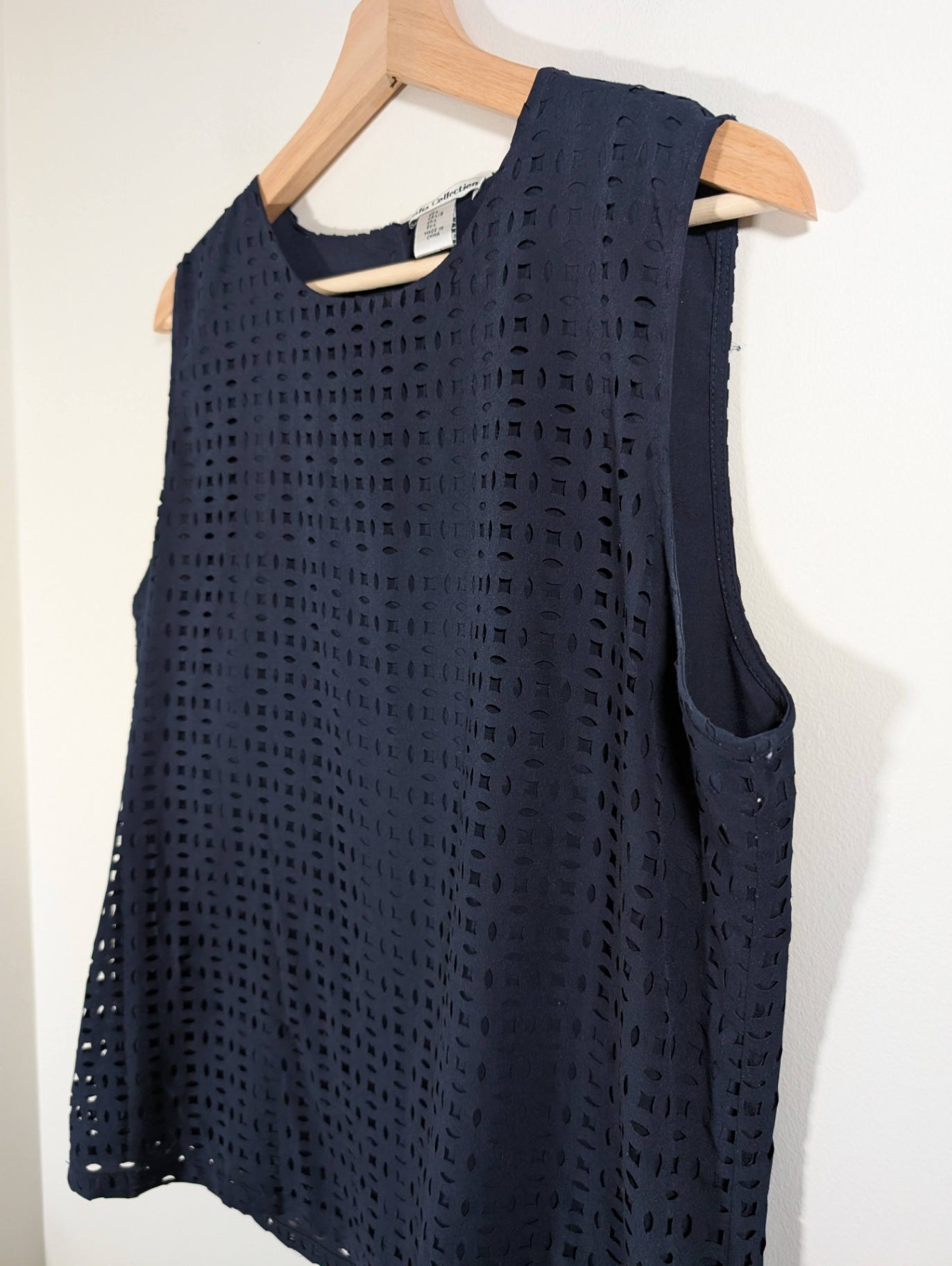 Dalia Collection navy blouse - Large