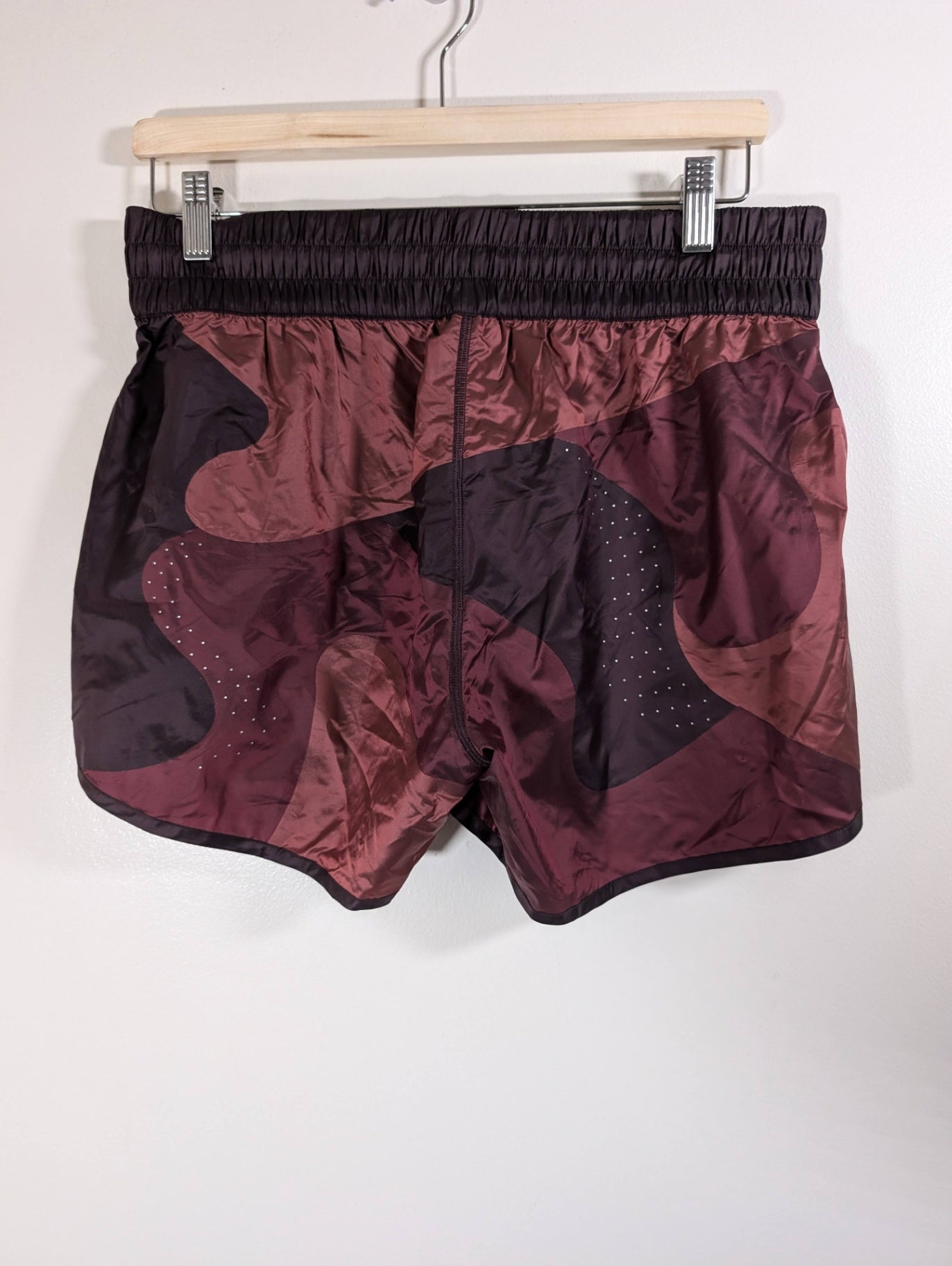 Lululemon patch game short - SZ 12