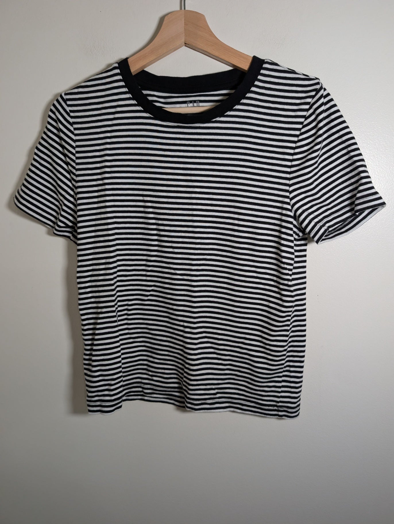 Gap striped tee - Large
