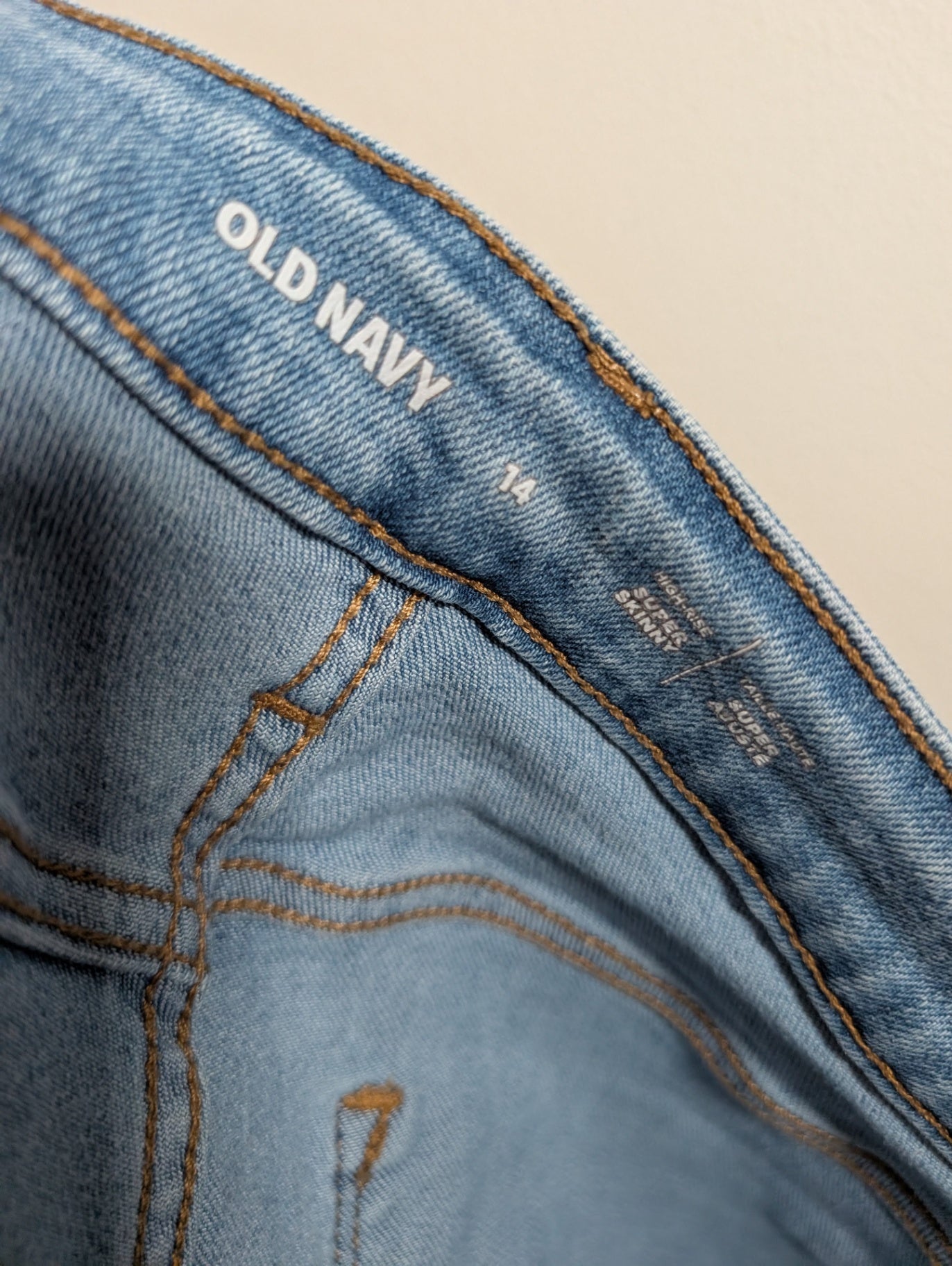 Old Navy light wash super skinny - SZ 14