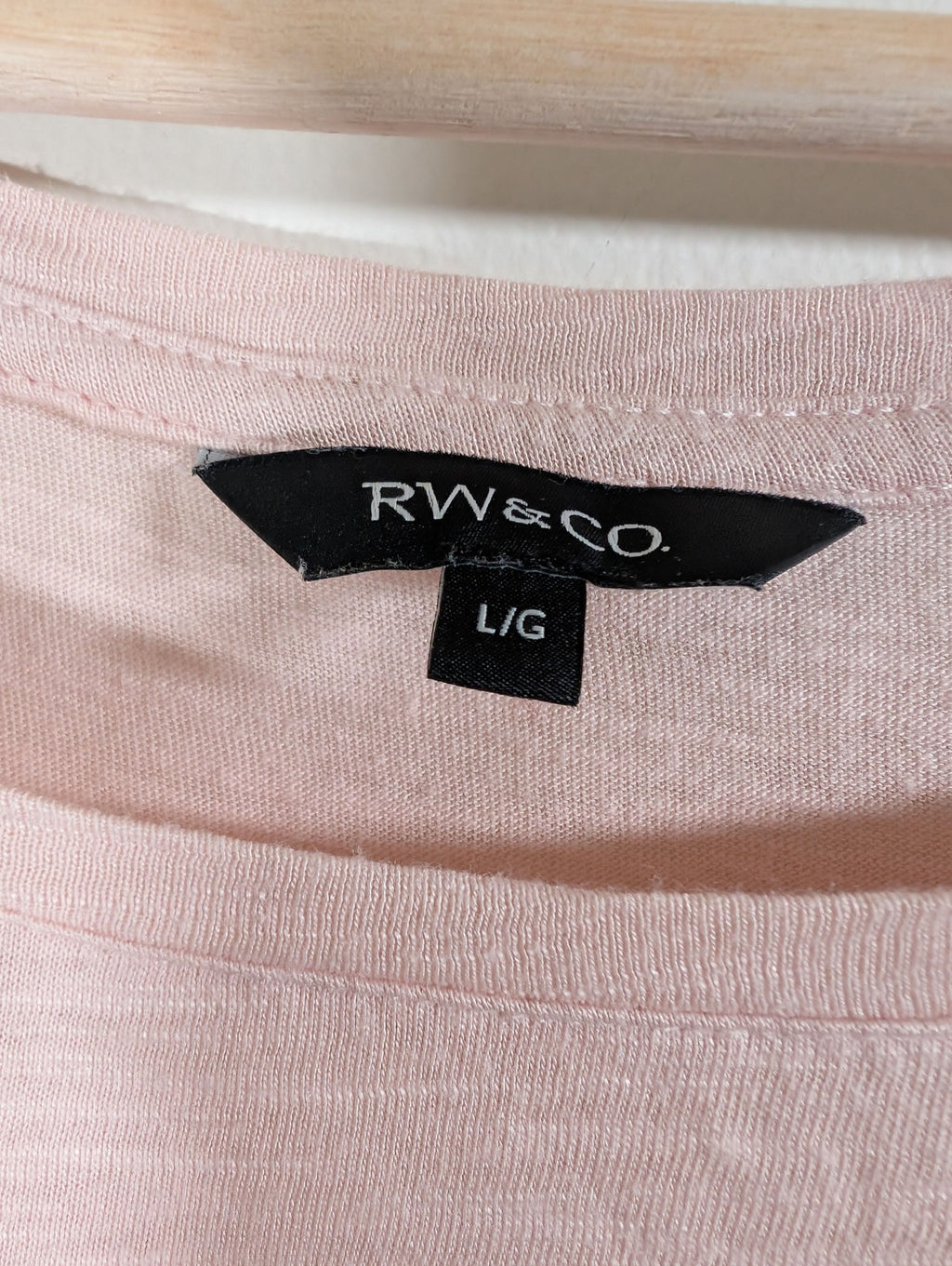 RW&Co. pink floral t-shirt - Large