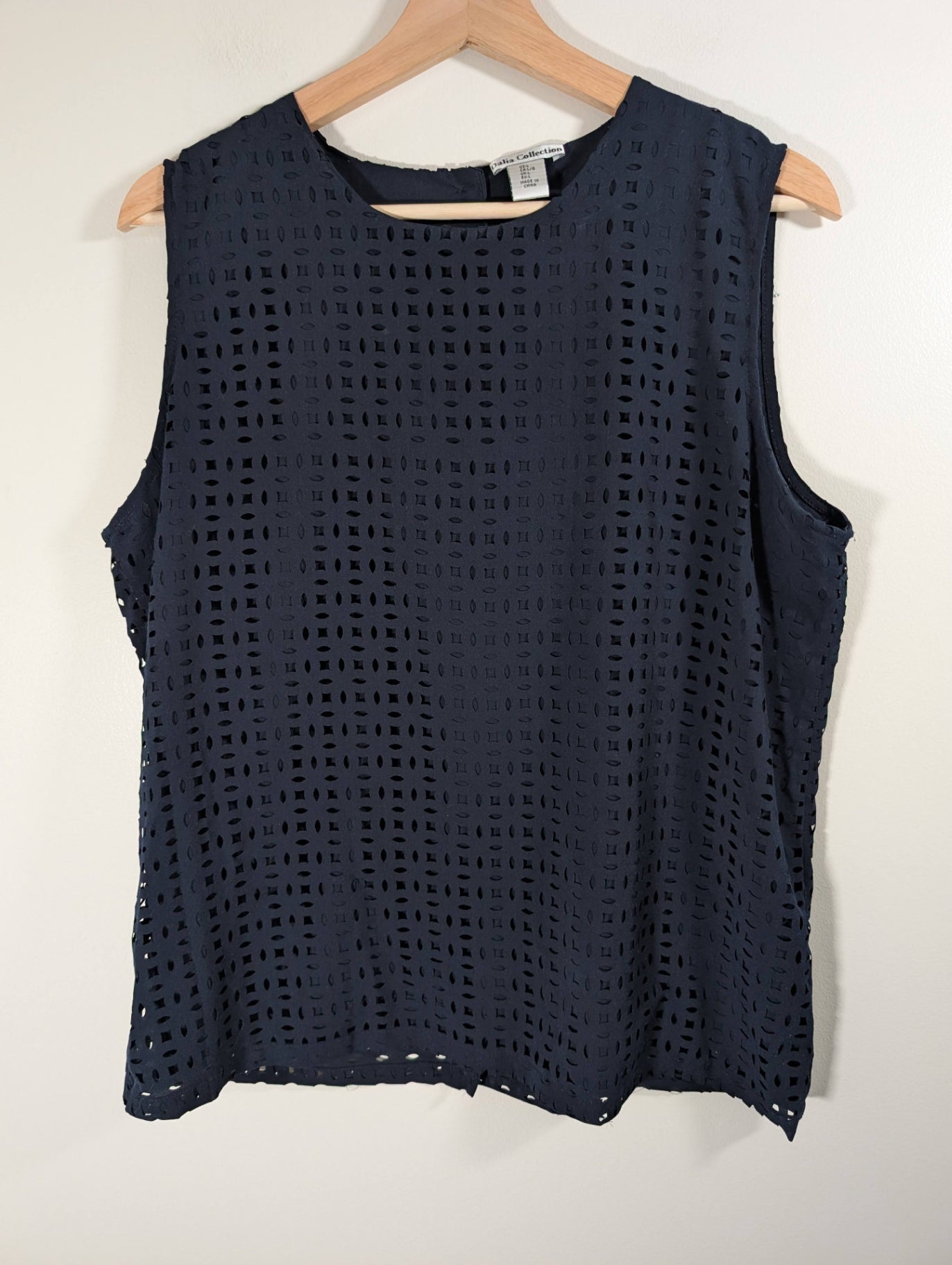 Dalia Collection navy blouse - Large