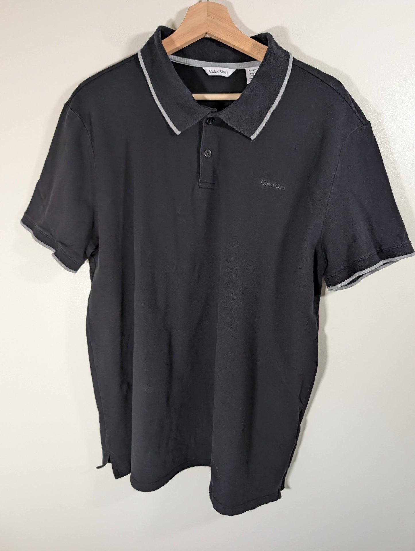 Calvin Klein black/white polo - Men's XL