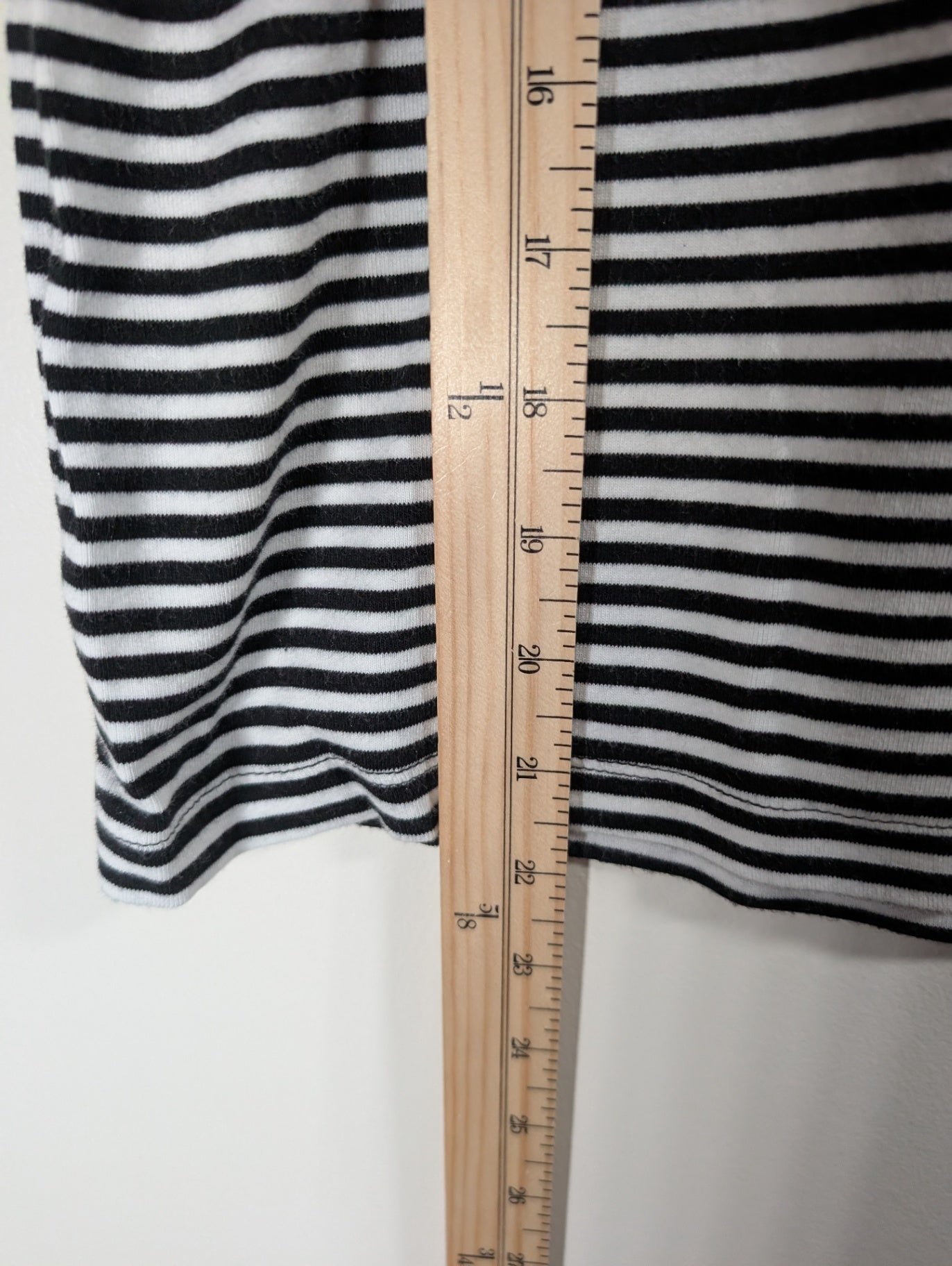 Gap striped tee - Large