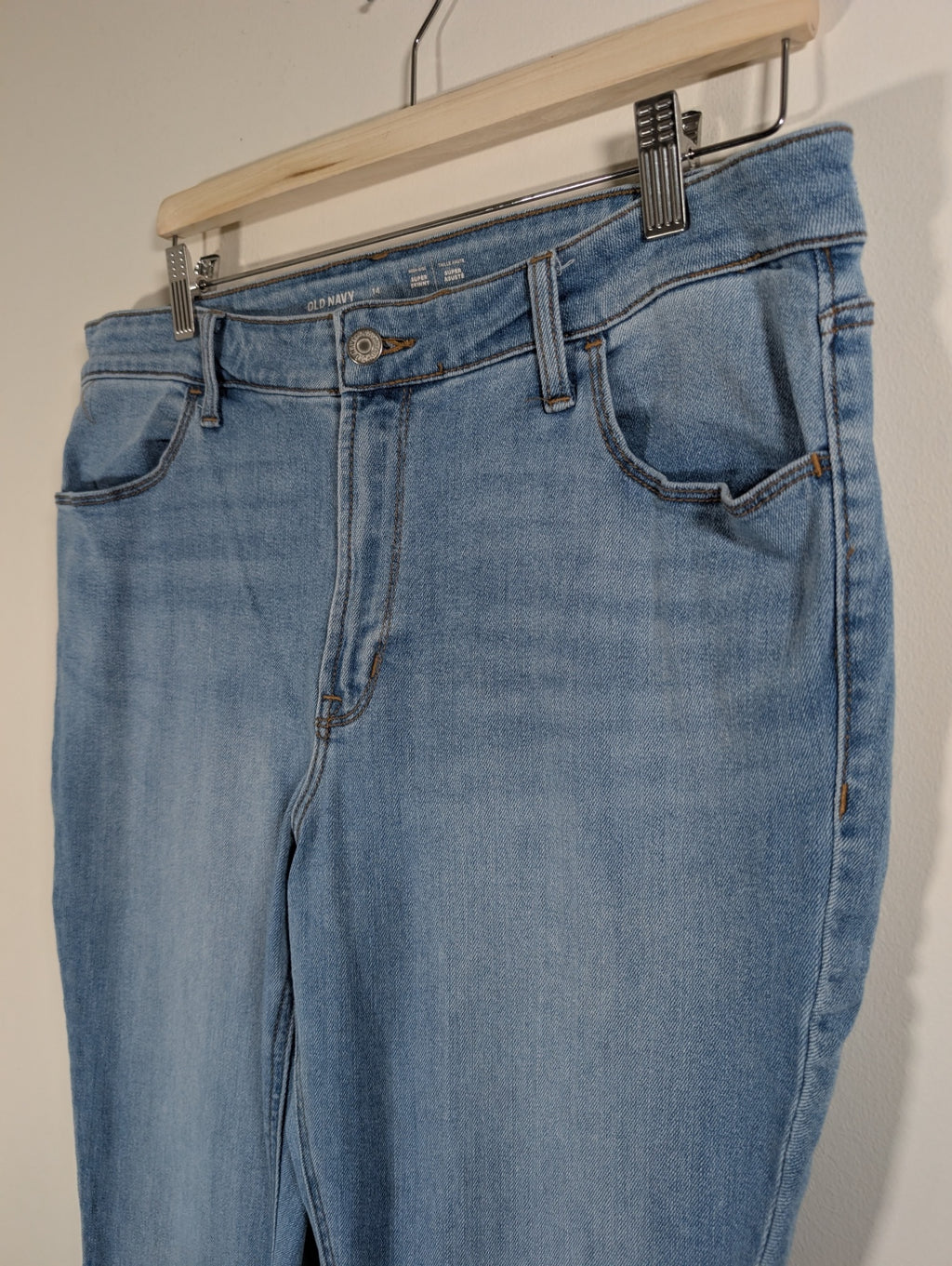 Old Navy light wash super skinny - SZ 14