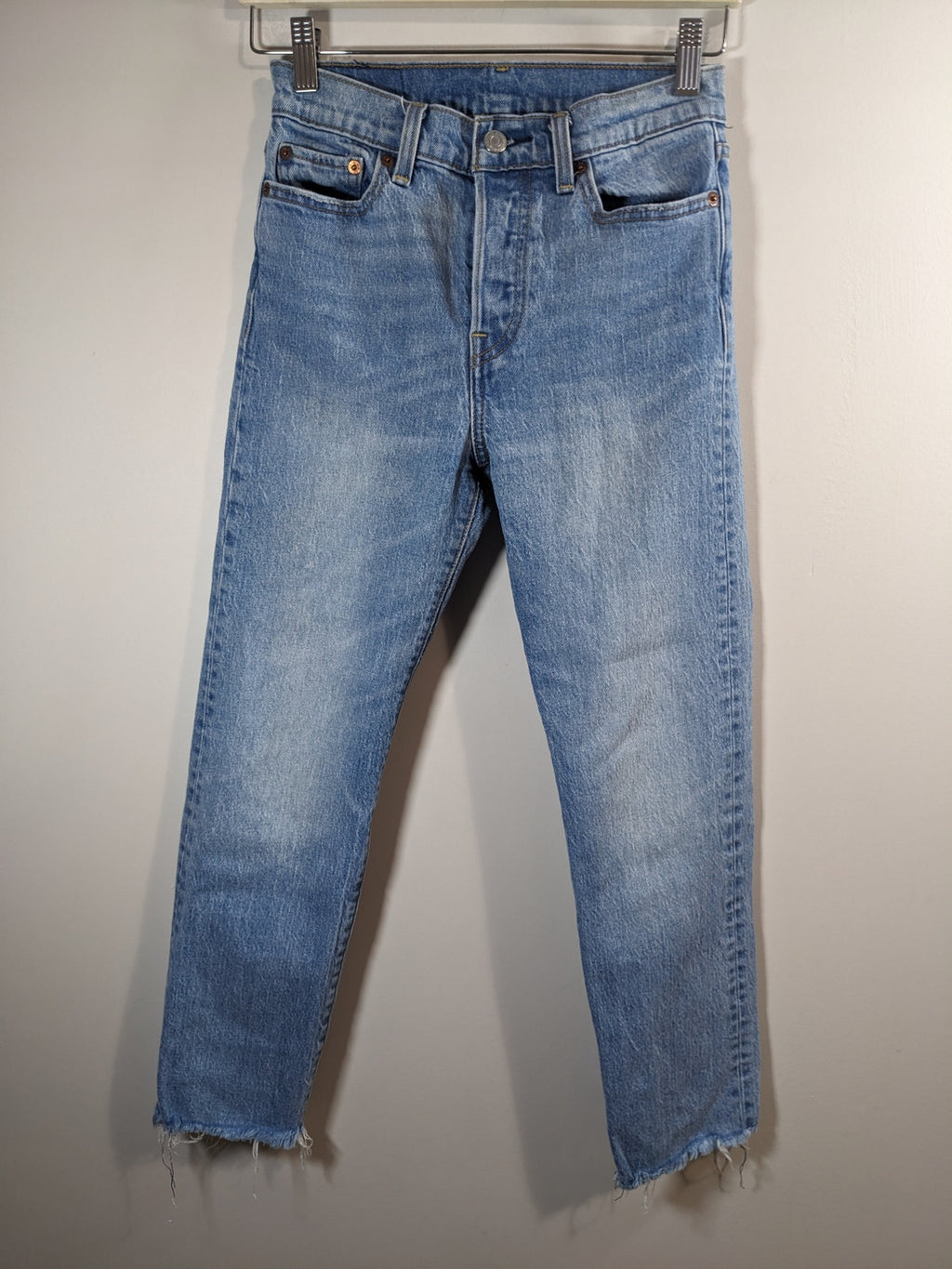 Levi's Denim Jeans - SZ 26 (Minor Flaw)