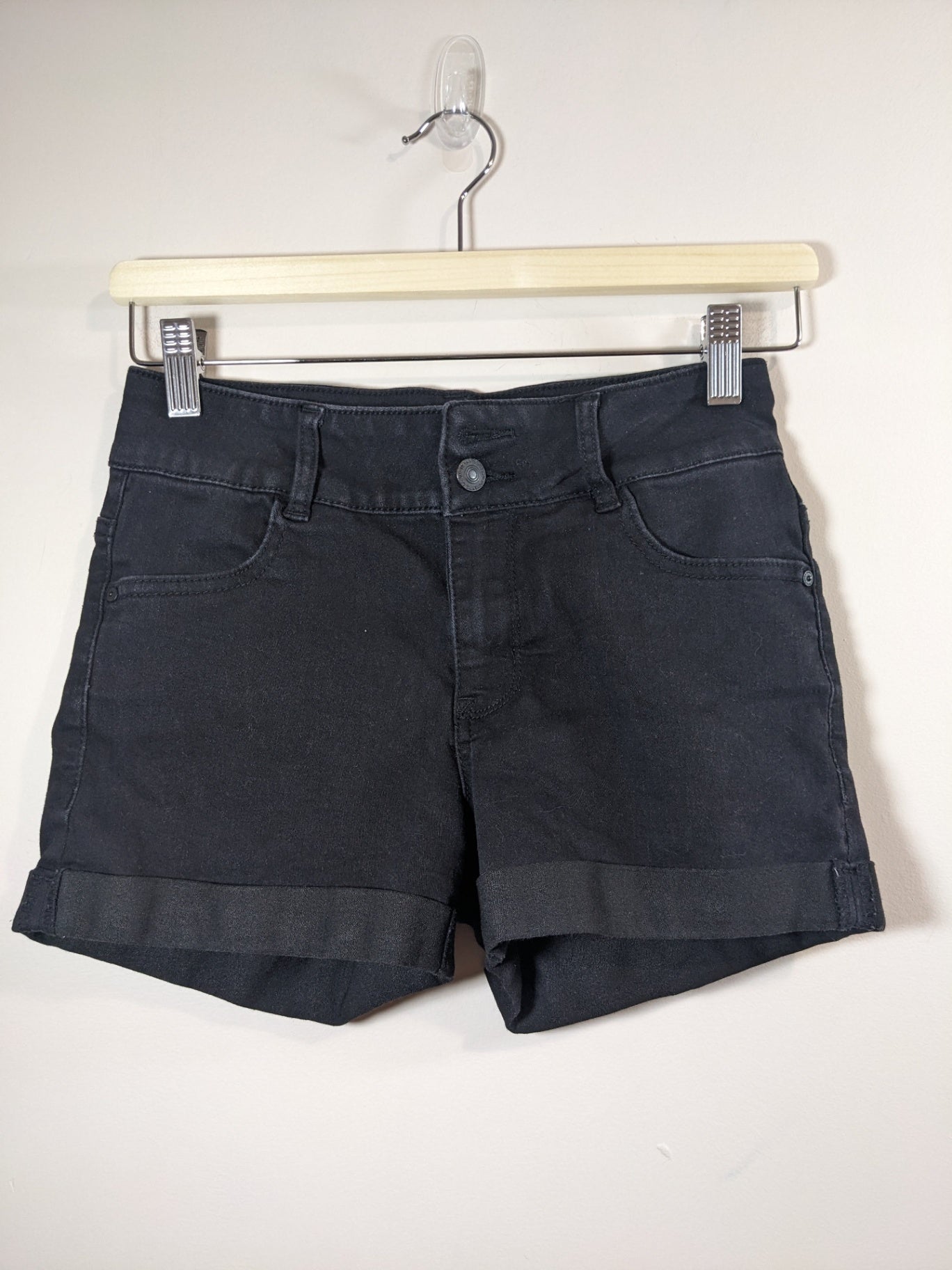 Wallflower Black Shorts - SZ 3