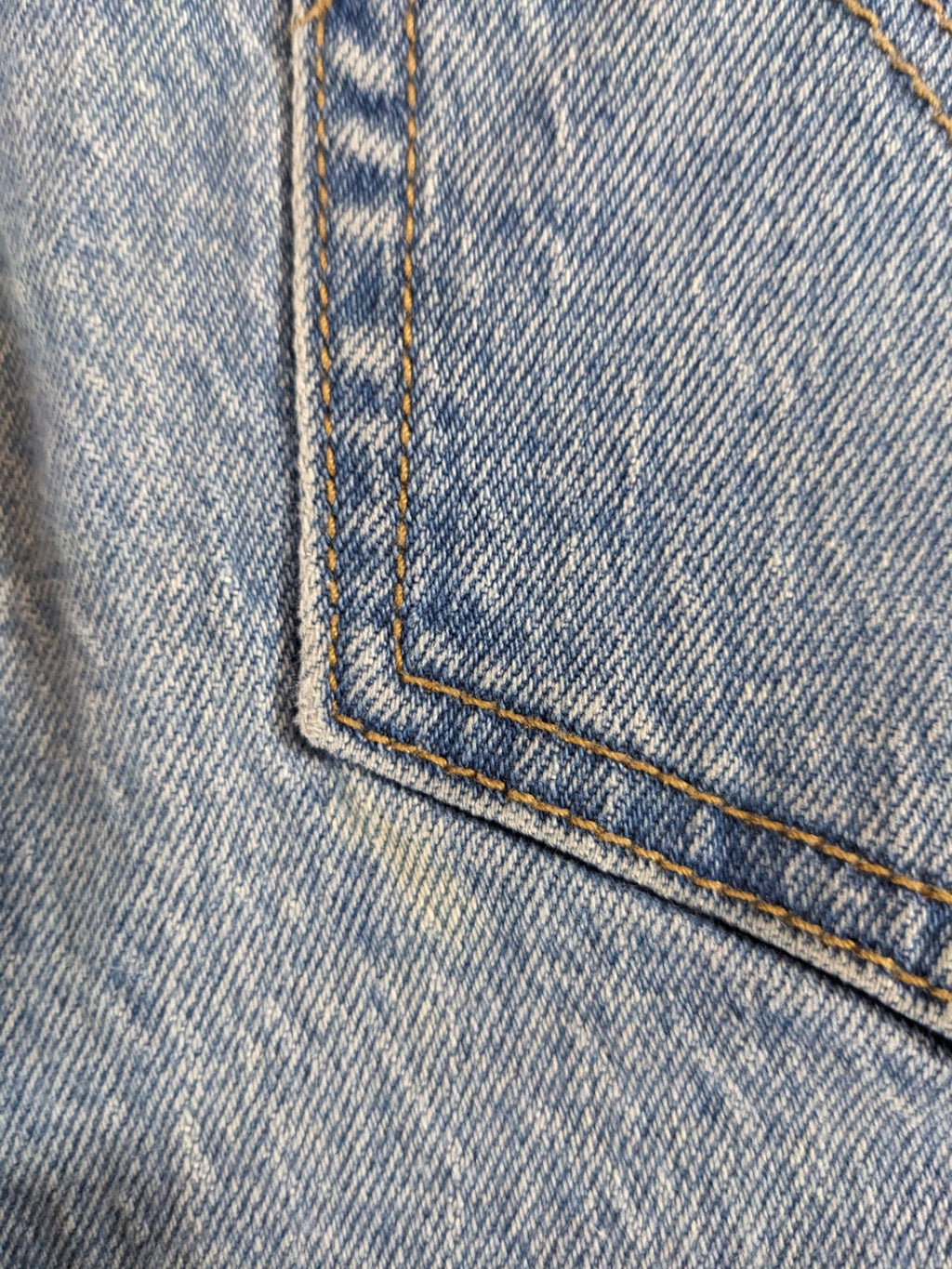 Levi's Denim Jeans - SZ 26 (Minor Flaw)