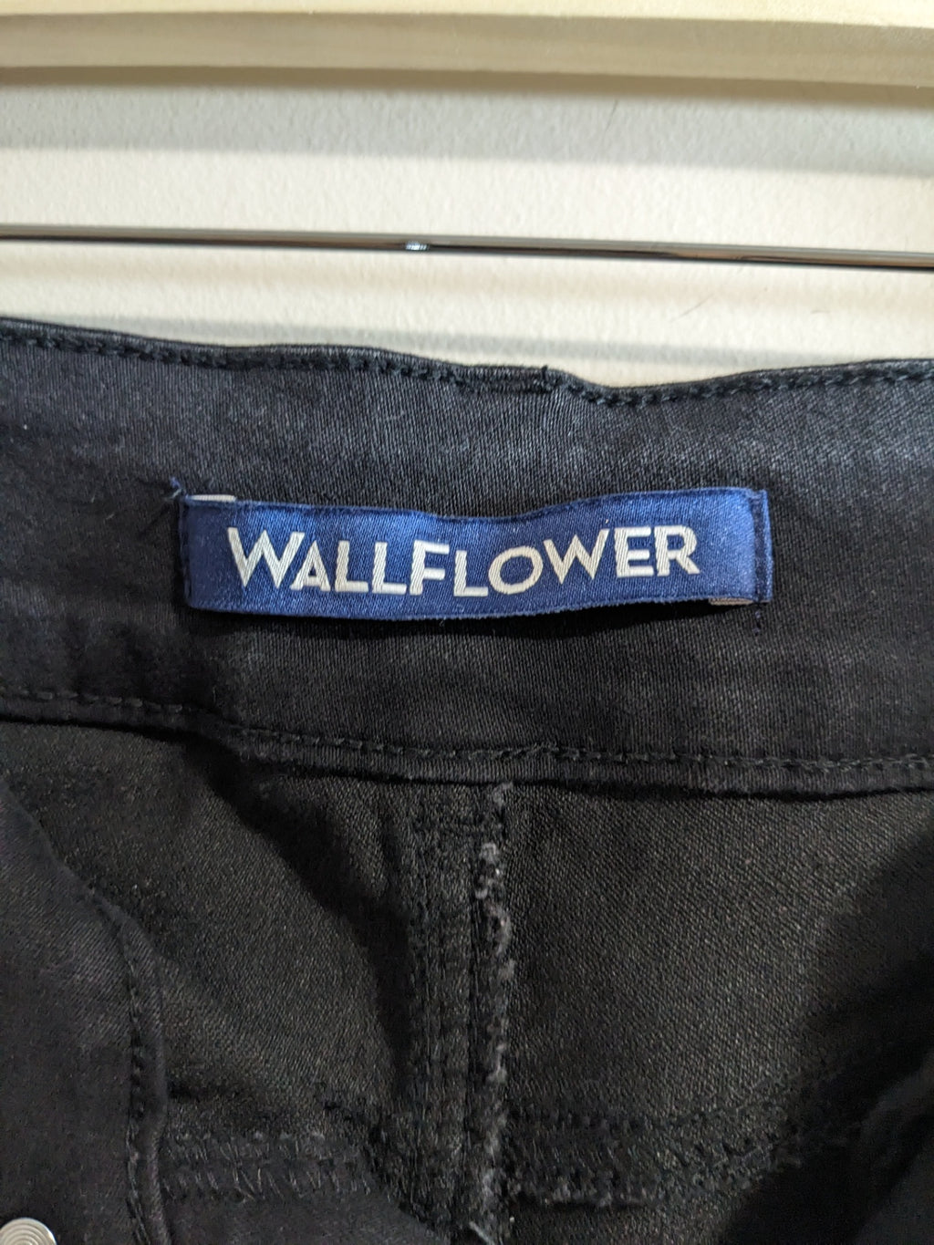 Wallflower Black Shorts - SZ 3