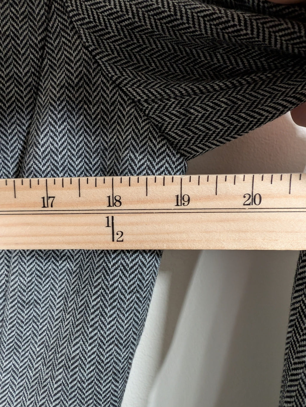 Tahari grey herringbone blazer - Medium