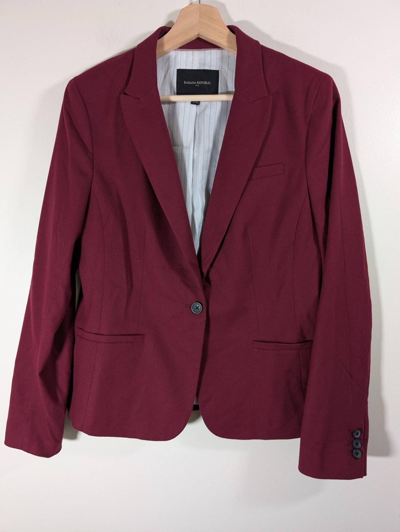 Banana Republic burgundy blazer - SZ 10
