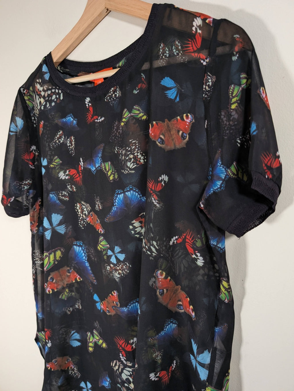 Joe Fresh sheer butterfly blosue - Medium