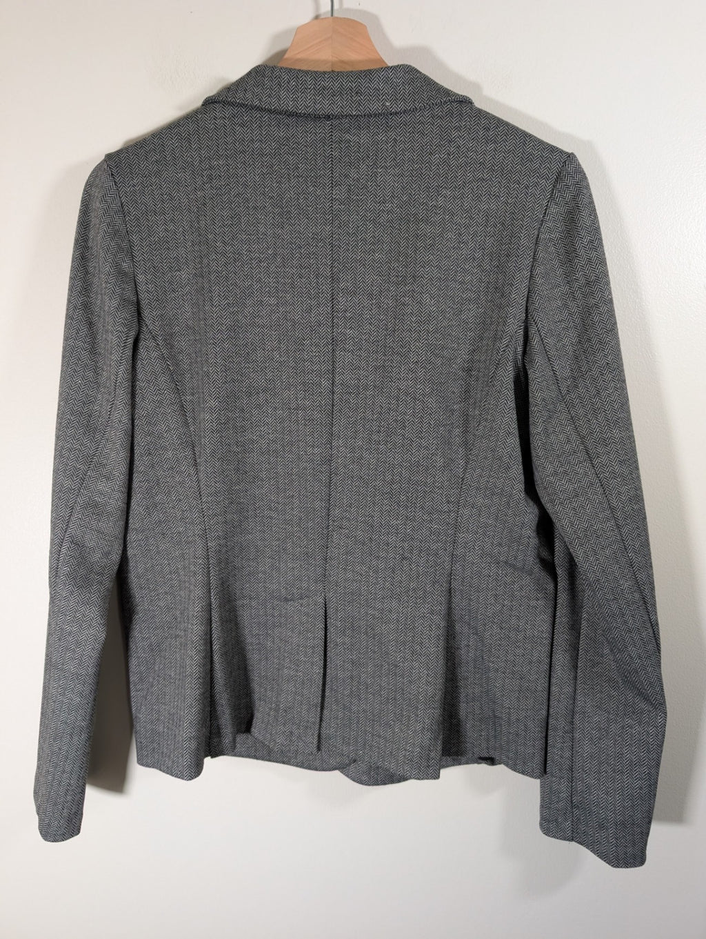 Tahari grey herringbone blazer - Medium