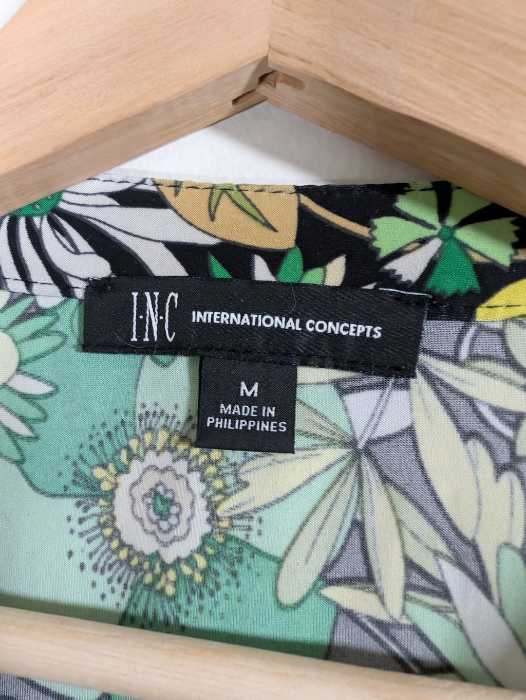 International Concepts green floral long-sleeve - Medium