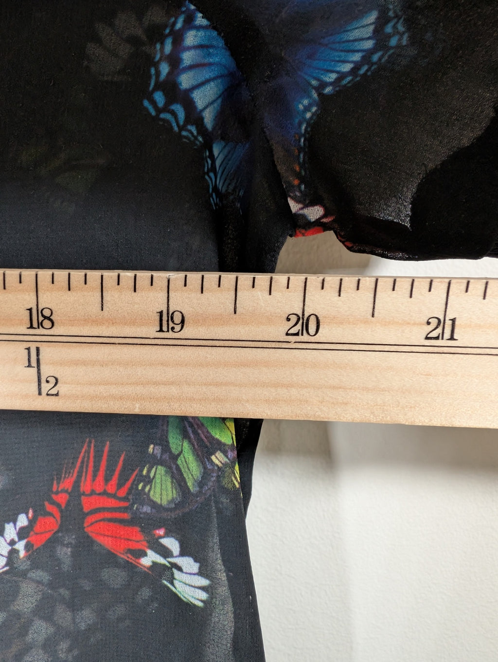 Joe Fresh sheer butterfly blosue - Medium