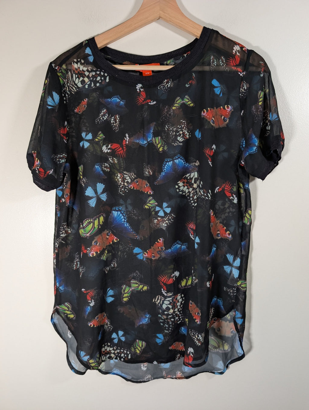 Joe Fresh sheer butterfly blosue - Medium