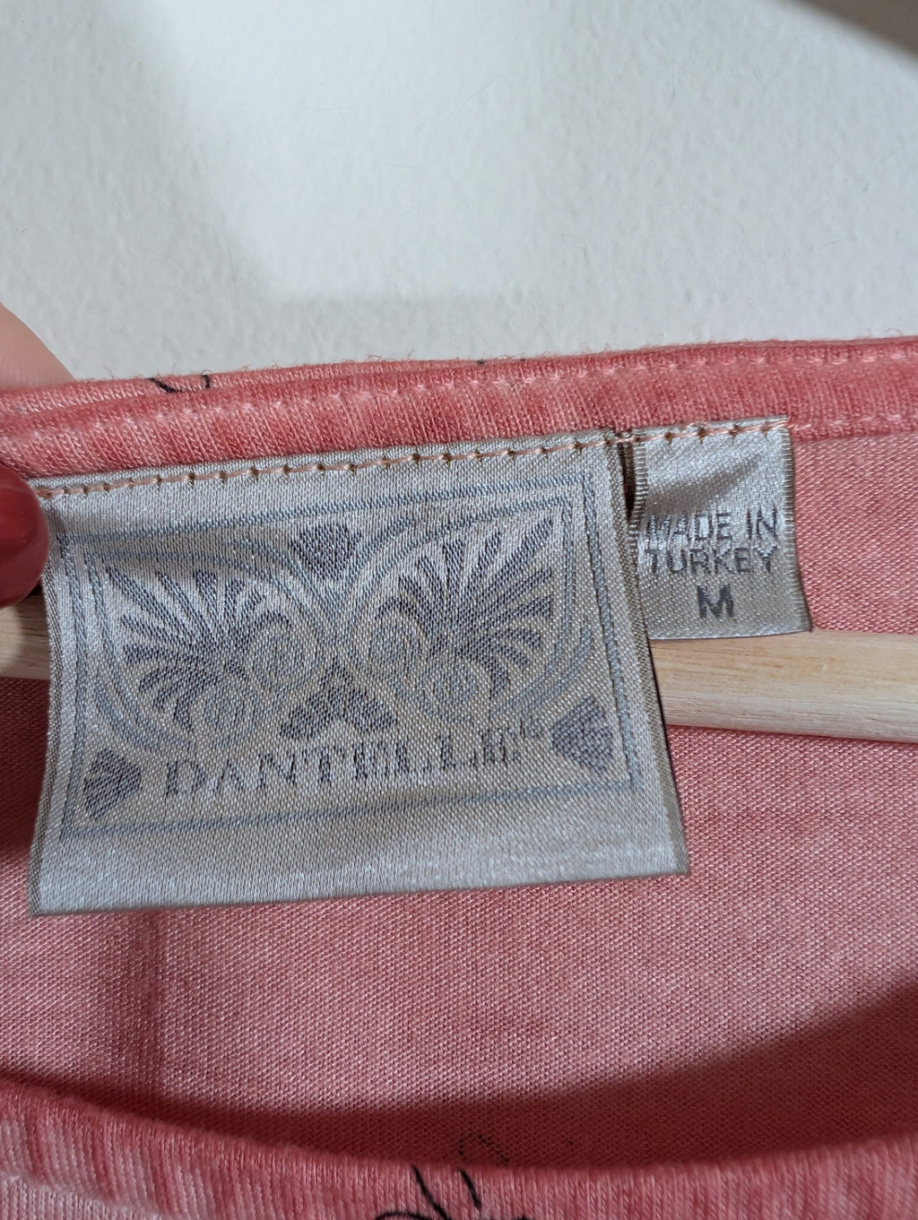 Dantelle pink bumblebee tee - Medium