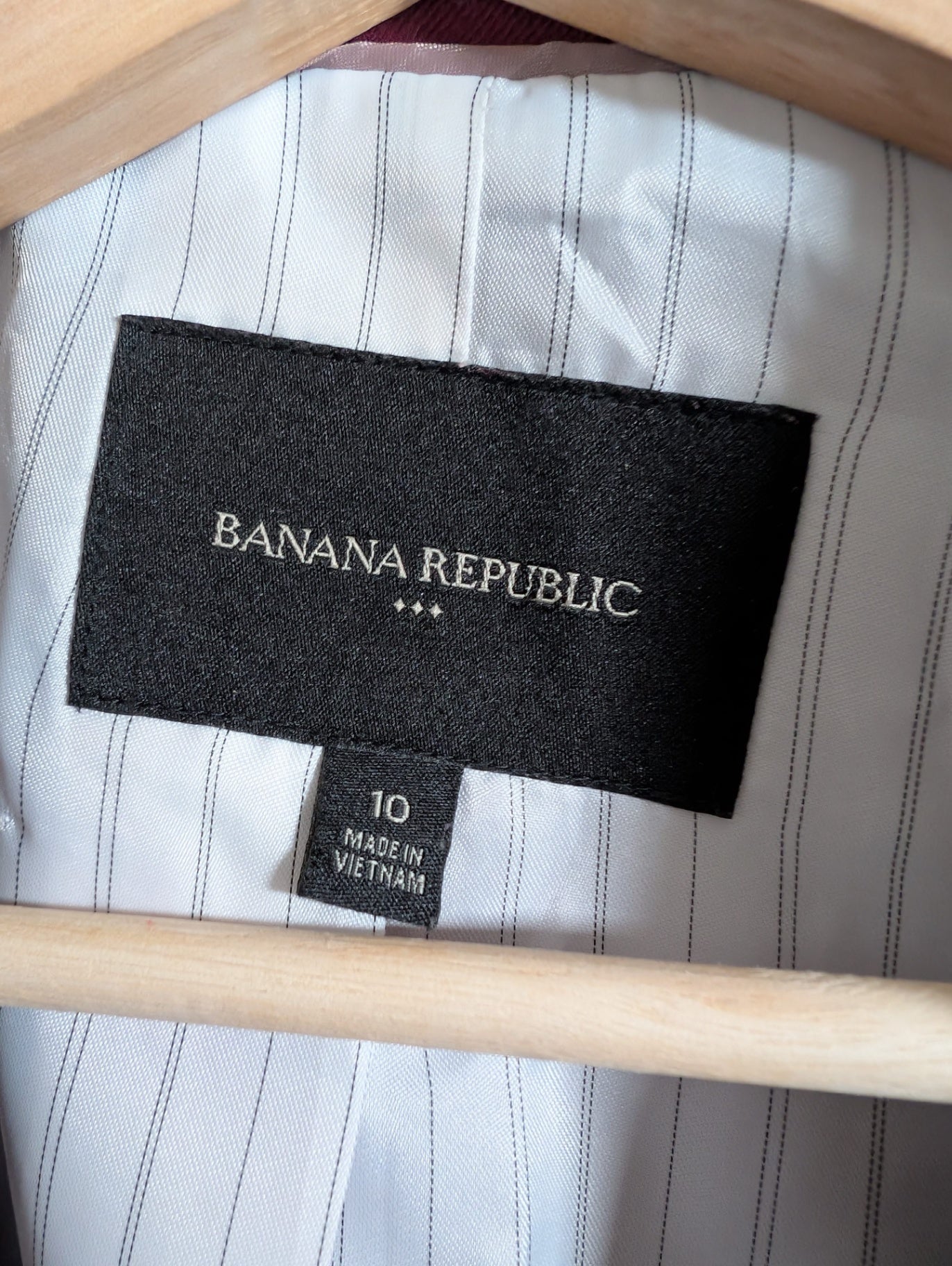 Banana Republic burgundy blazer - SZ 10