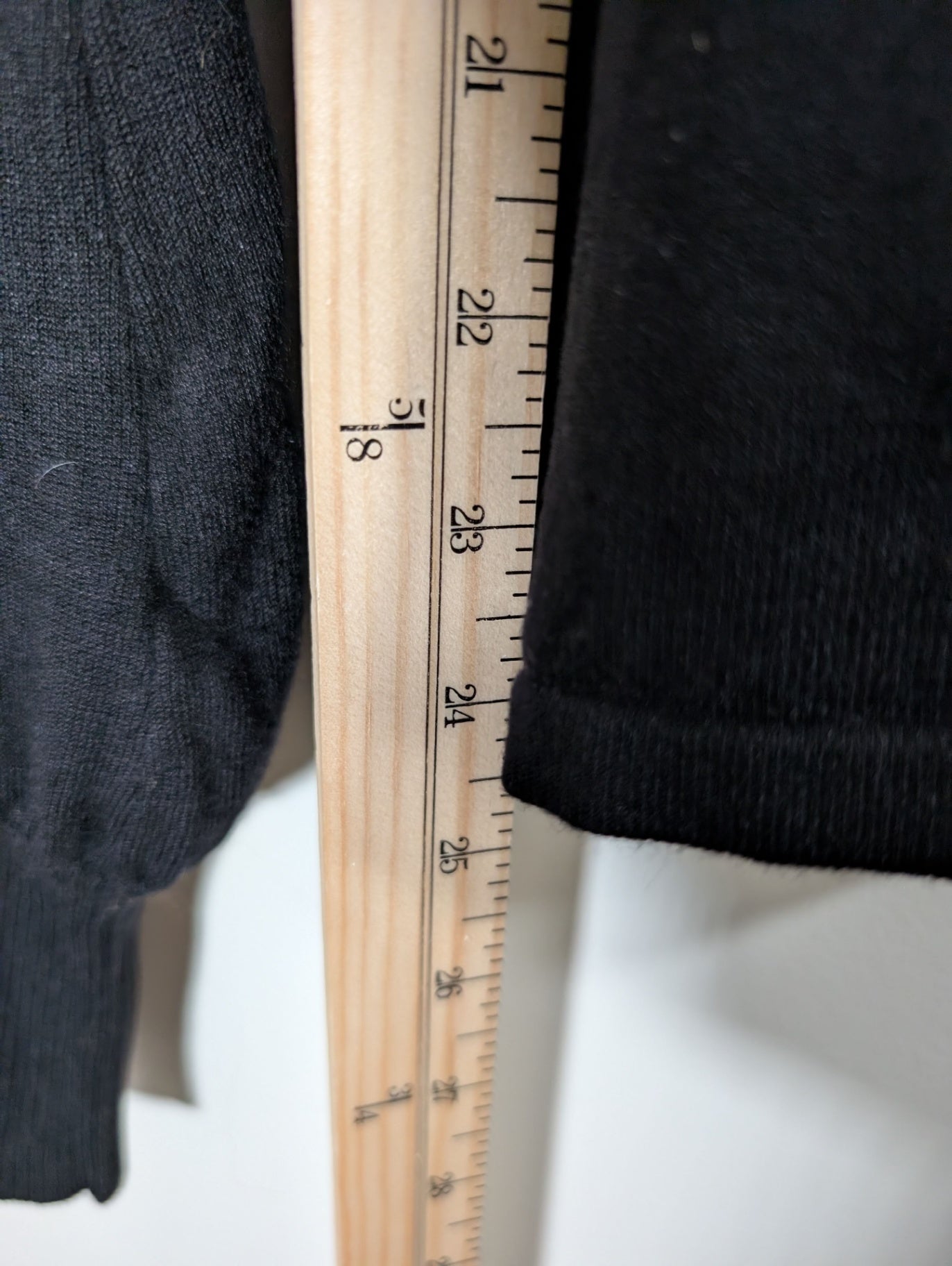 No label black flower neckline sweater - Medium