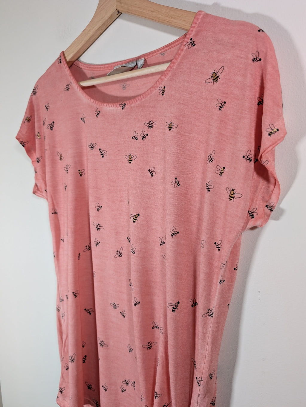 Dantelle pink bumblebee tee - Medium