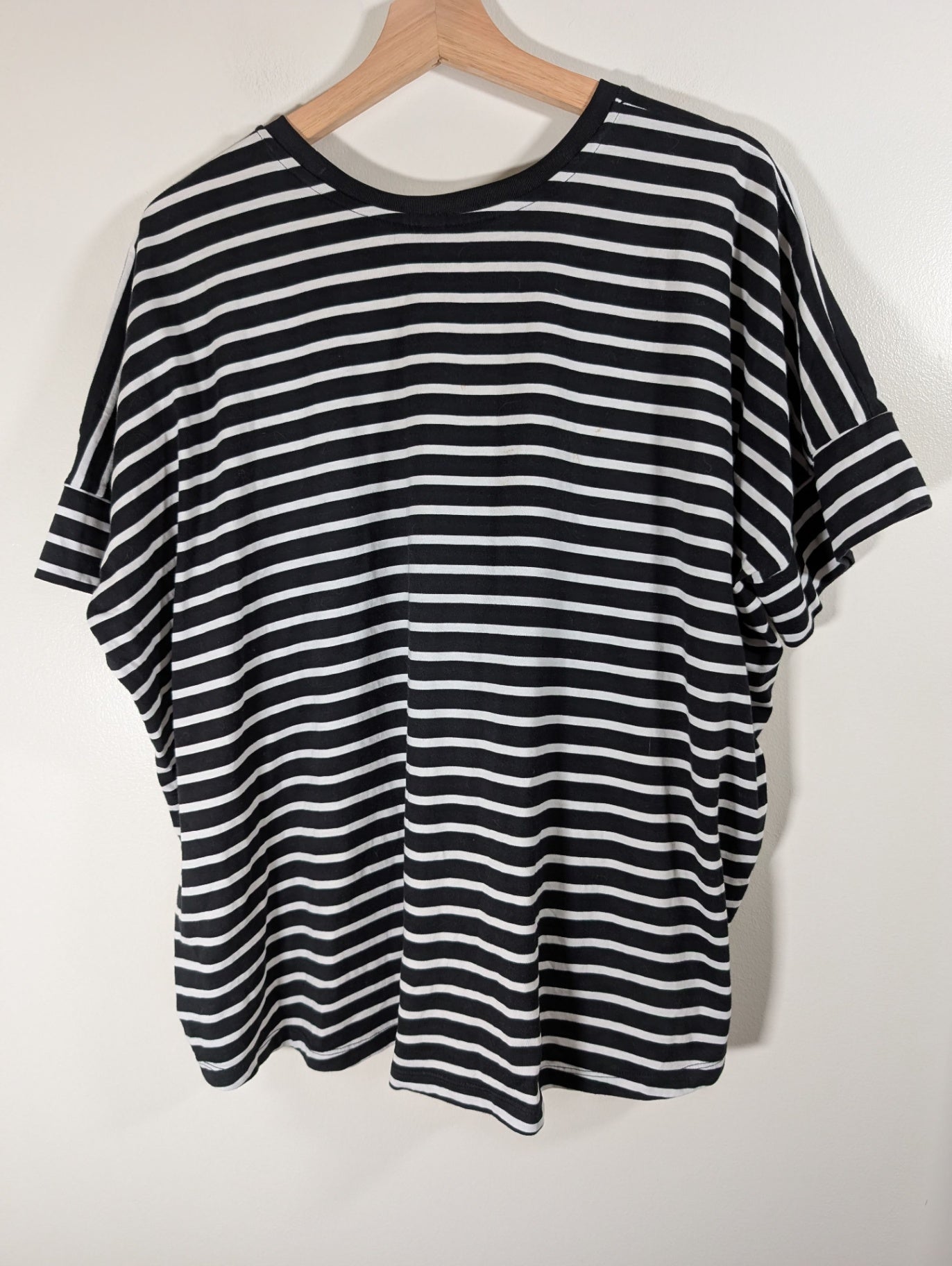 UNIQLO oversize striped tee - Medium