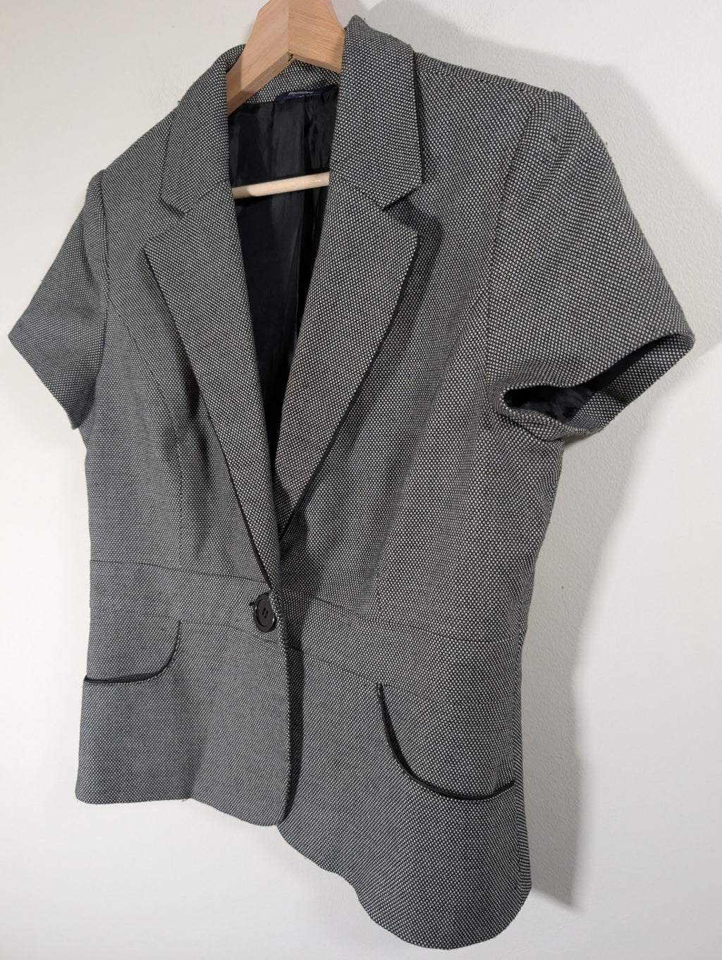 Reitmans short-sleeve blazer - SZ 8