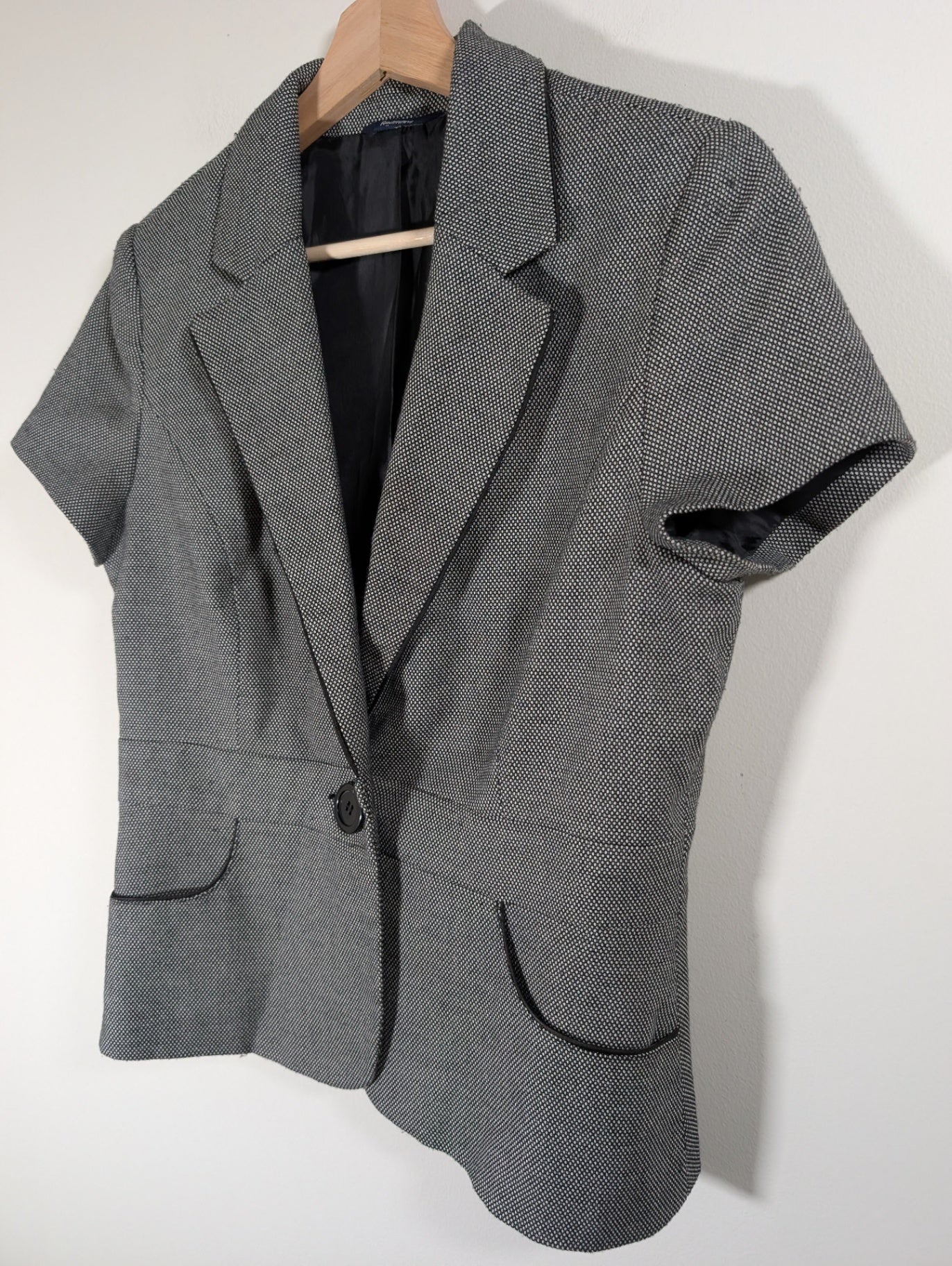 Reitmans short-sleeve blazer - SZ 8