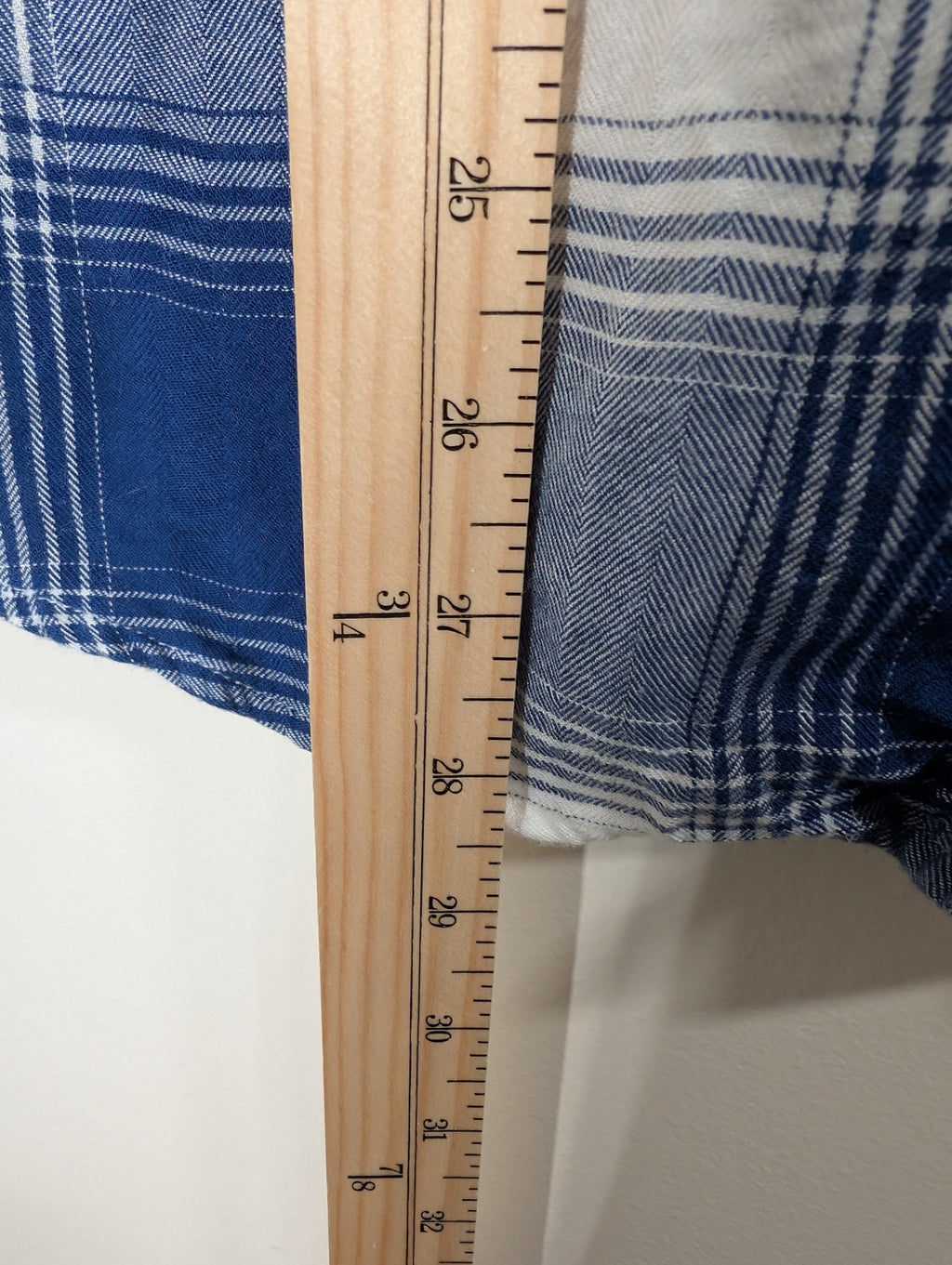 Jachs Girlfriend blue plaid tee - Large