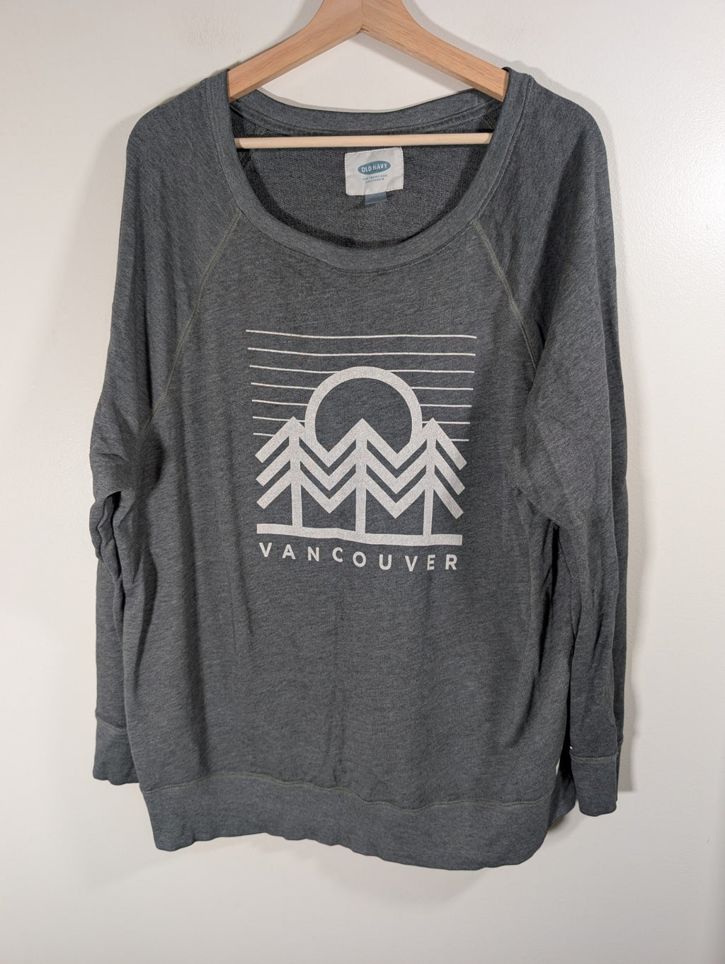 Old Navy "Vancouver" long-sleeve - 2XL