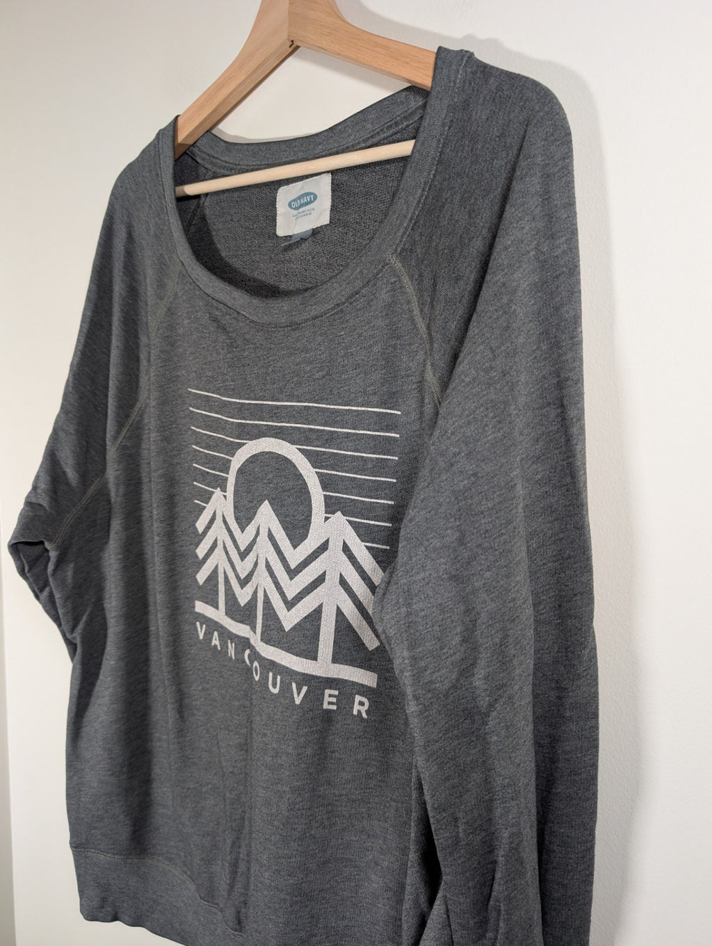 Old Navy "Vancouver" long-sleeve - 2XL
