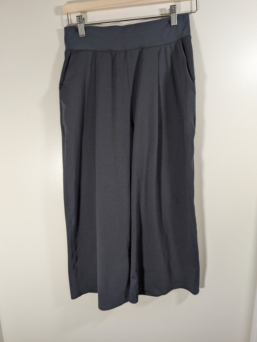 Lululemon wide leg pants - SZ 6