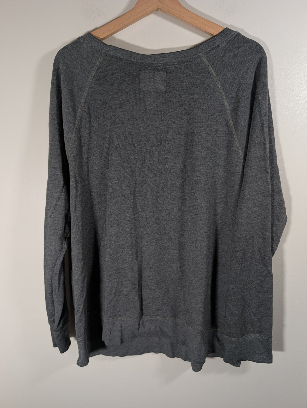 Old Navy "Vancouver" long-sleeve - 2XL