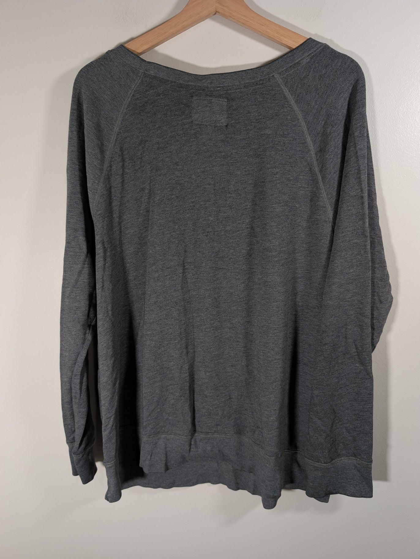 Old Navy "Vancouver" long-sleeve - 2XL