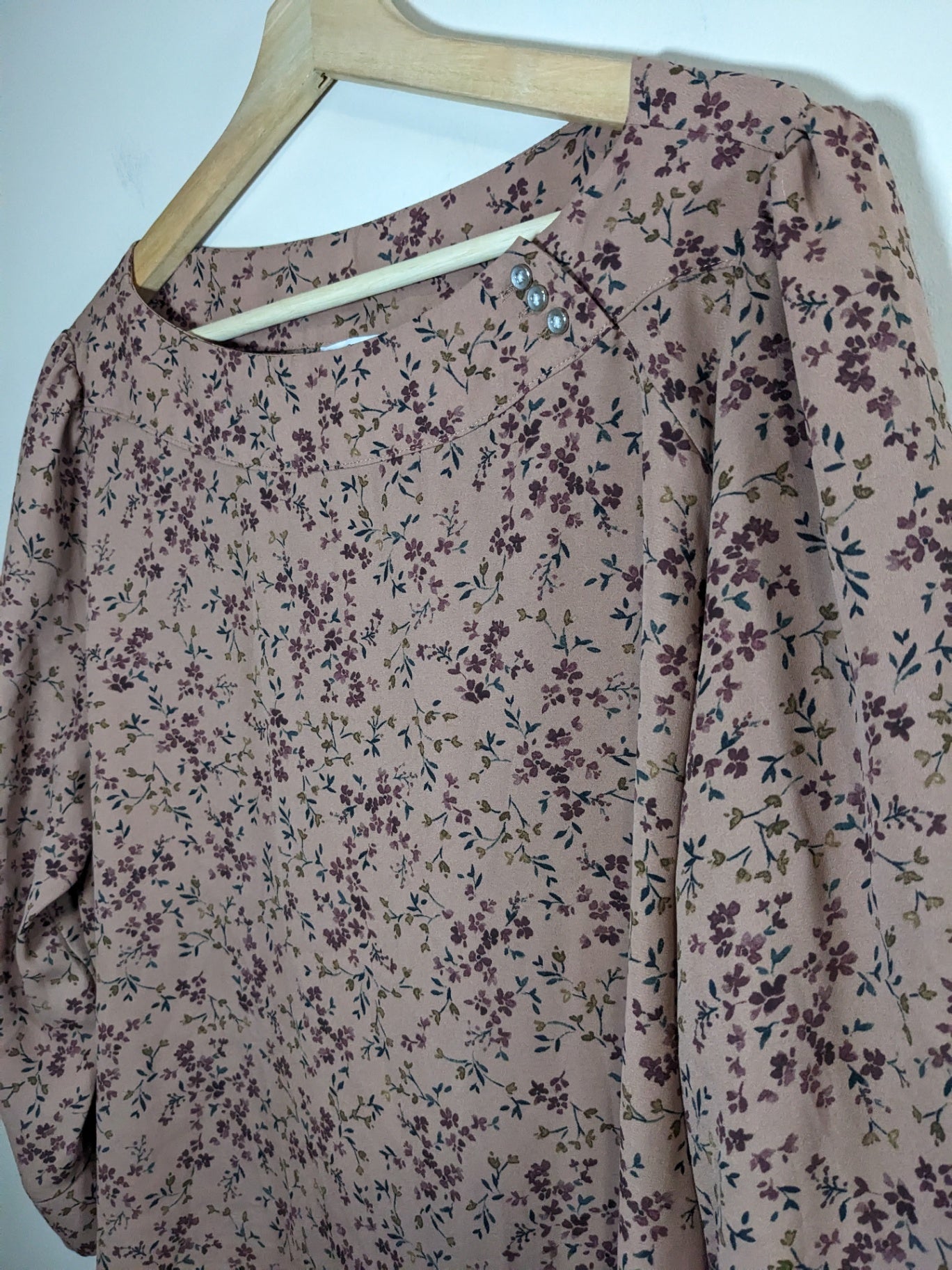 Reitmans floral tan blouse - XL